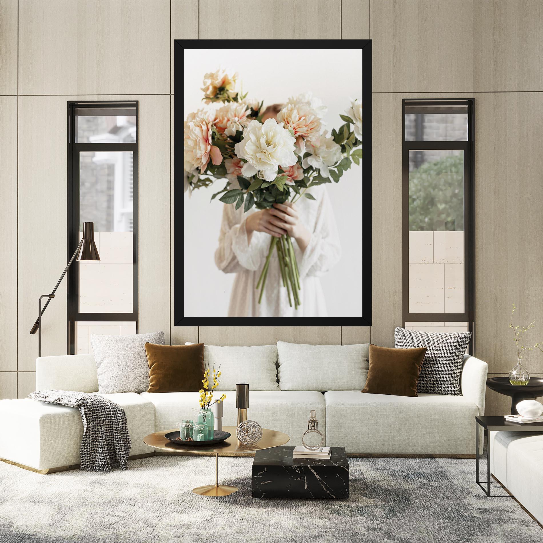 Картина на платно Bouquet Holding mockup 2