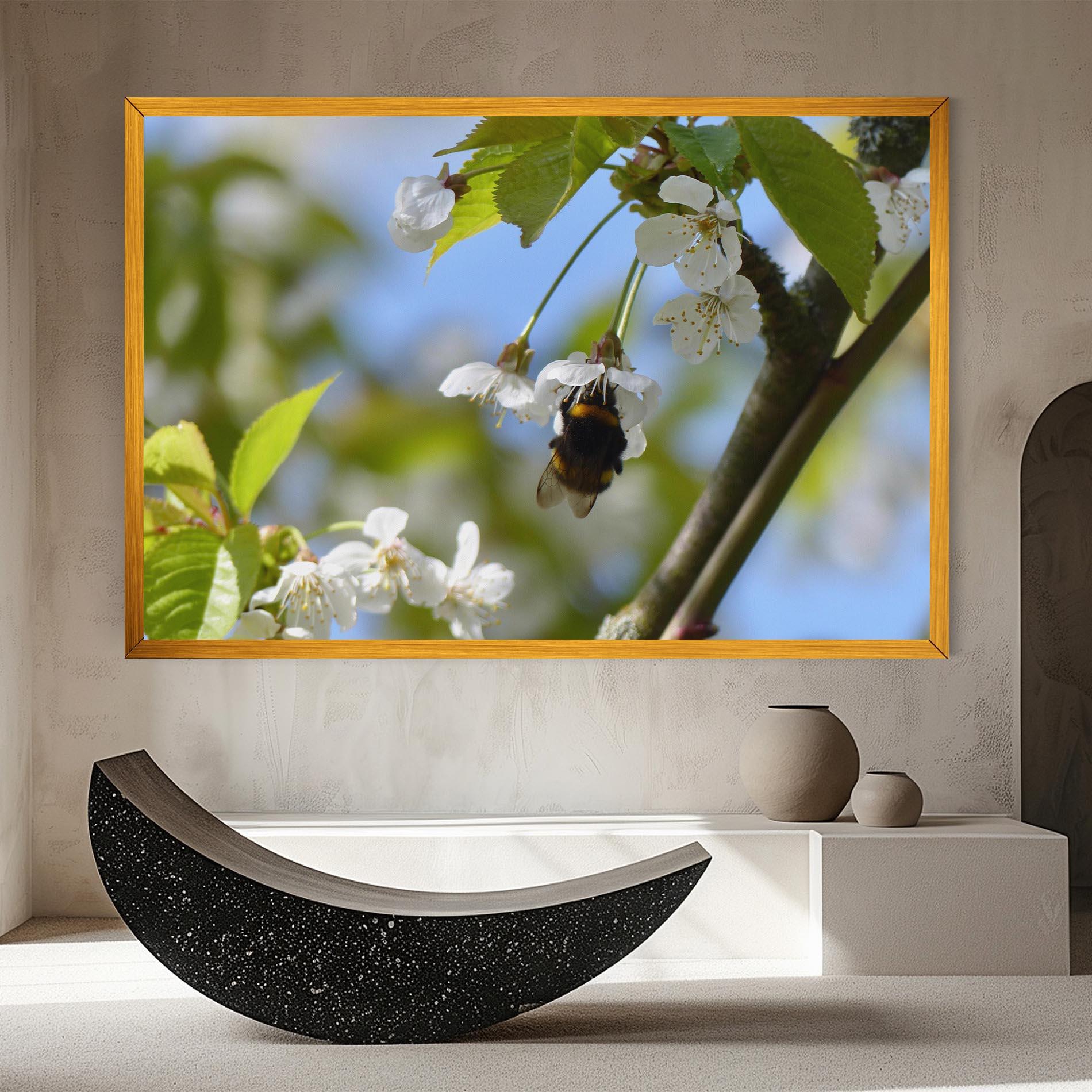 Картина на платно Bee Wild Tree mockup 8