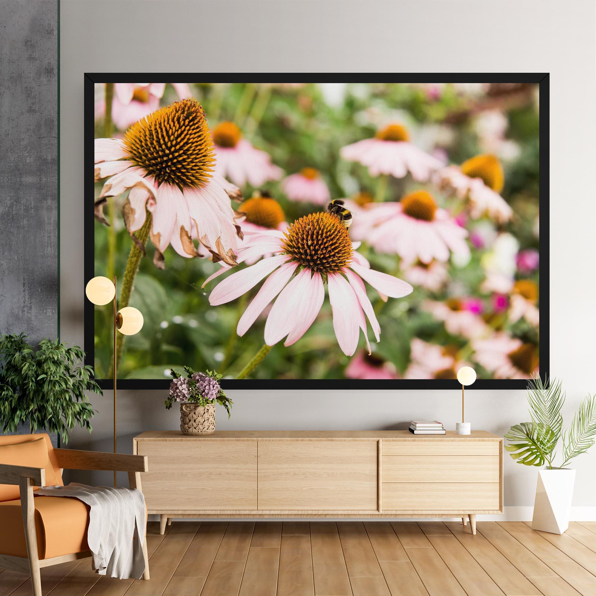 Картина на платно Daylight Bee mockup 9