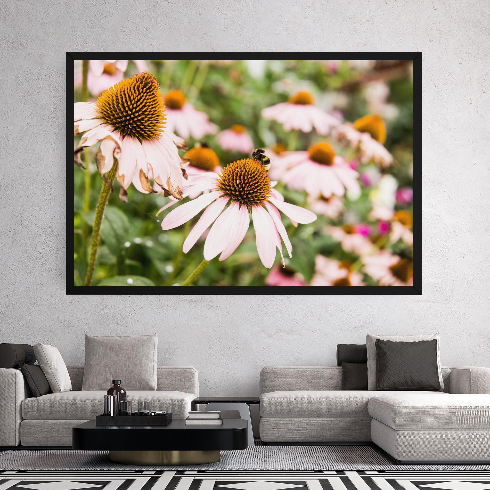 Картина на платно Daylight Bee mockup 2