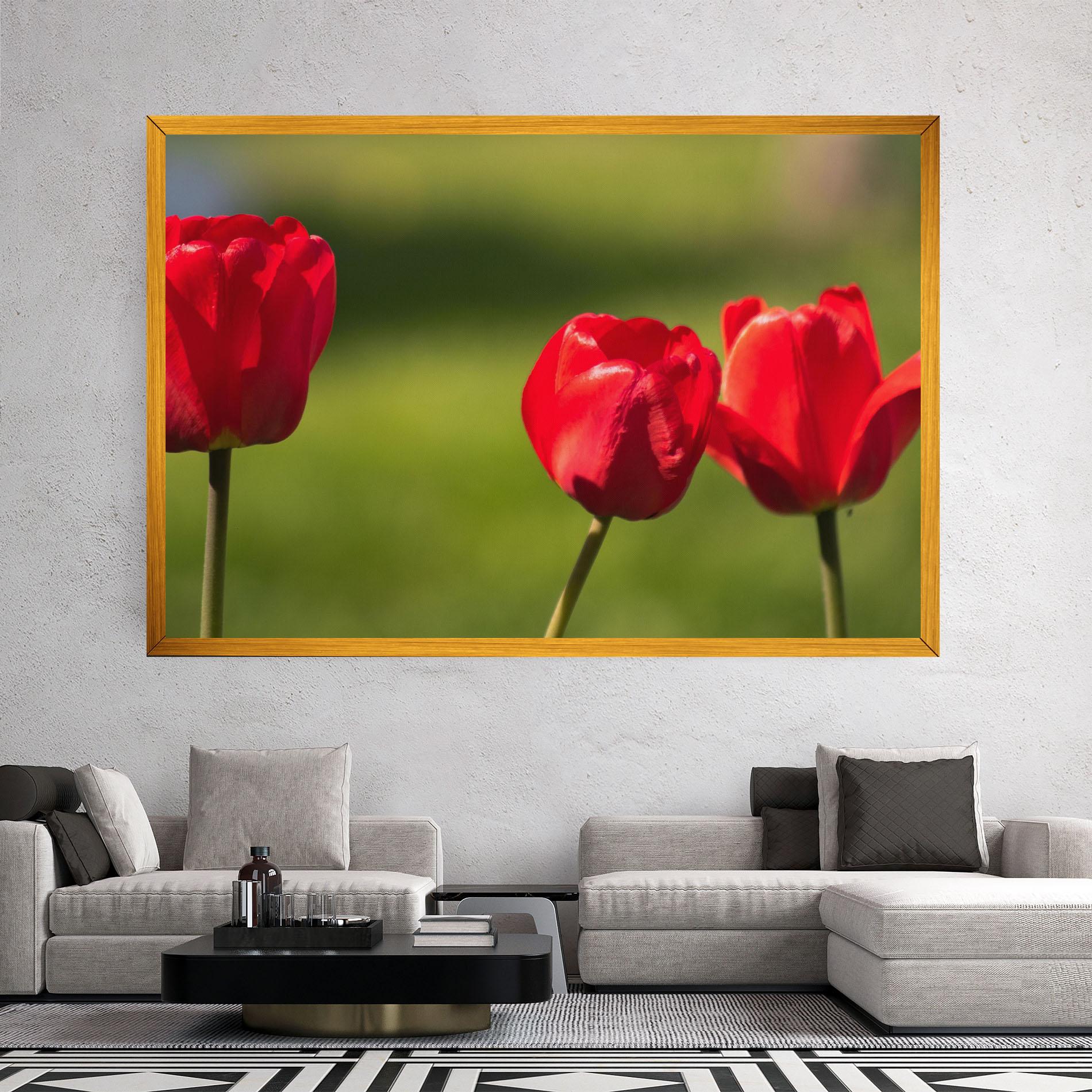 Картина на платно 3 Red Tulips mockup 2
