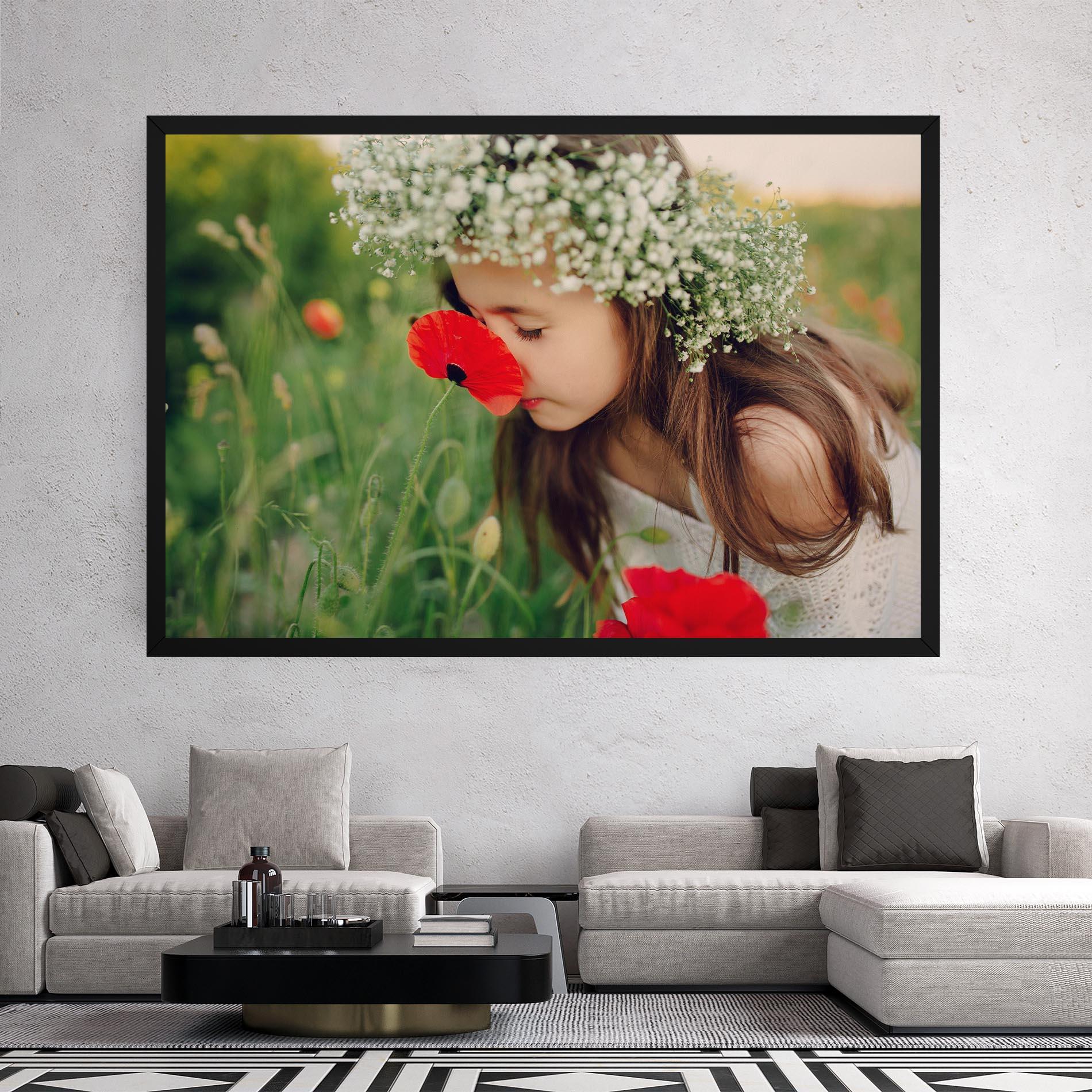 Картина на платно Girl With Poppies mockup 2