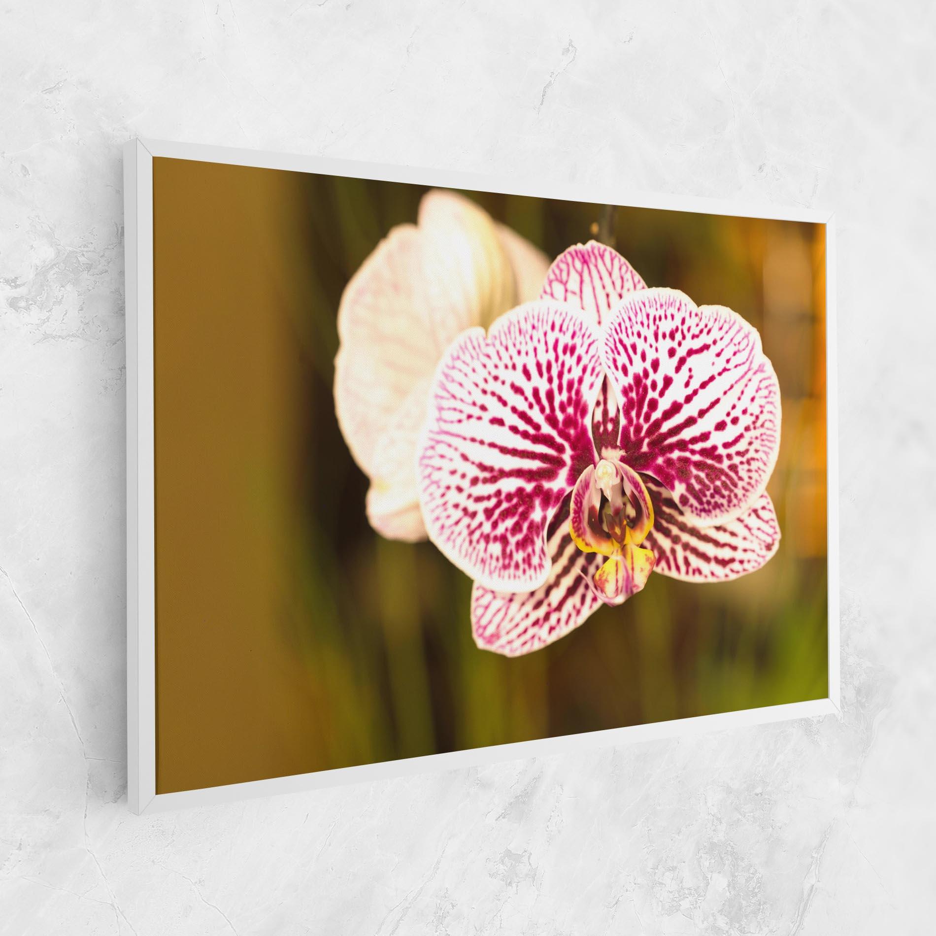 Картина на платно Garden Orchids mockup 1