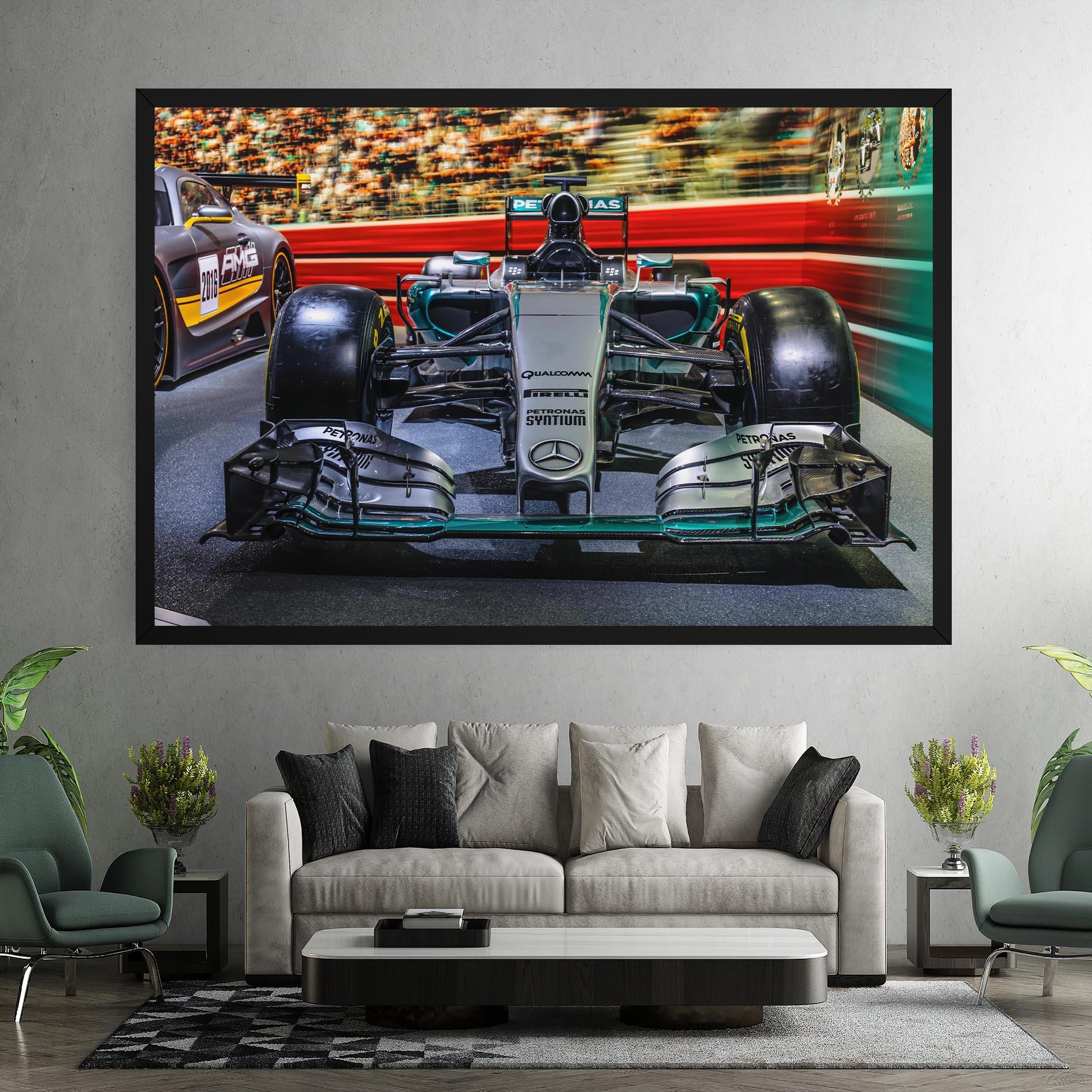 Картина на платно Black Green F1 mockup 7
