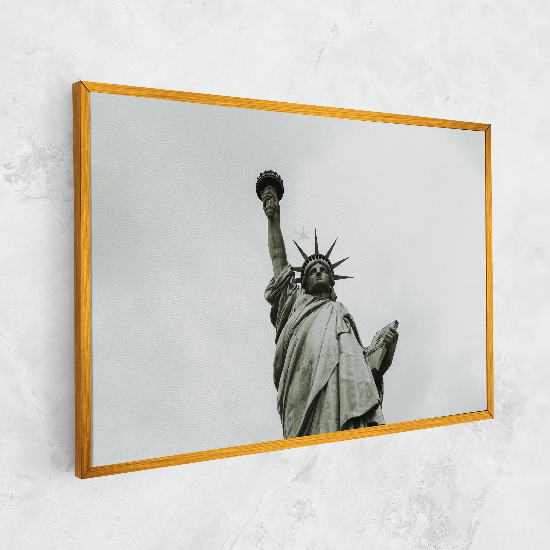 Картина на платно Liberty Statue Day mockup 1