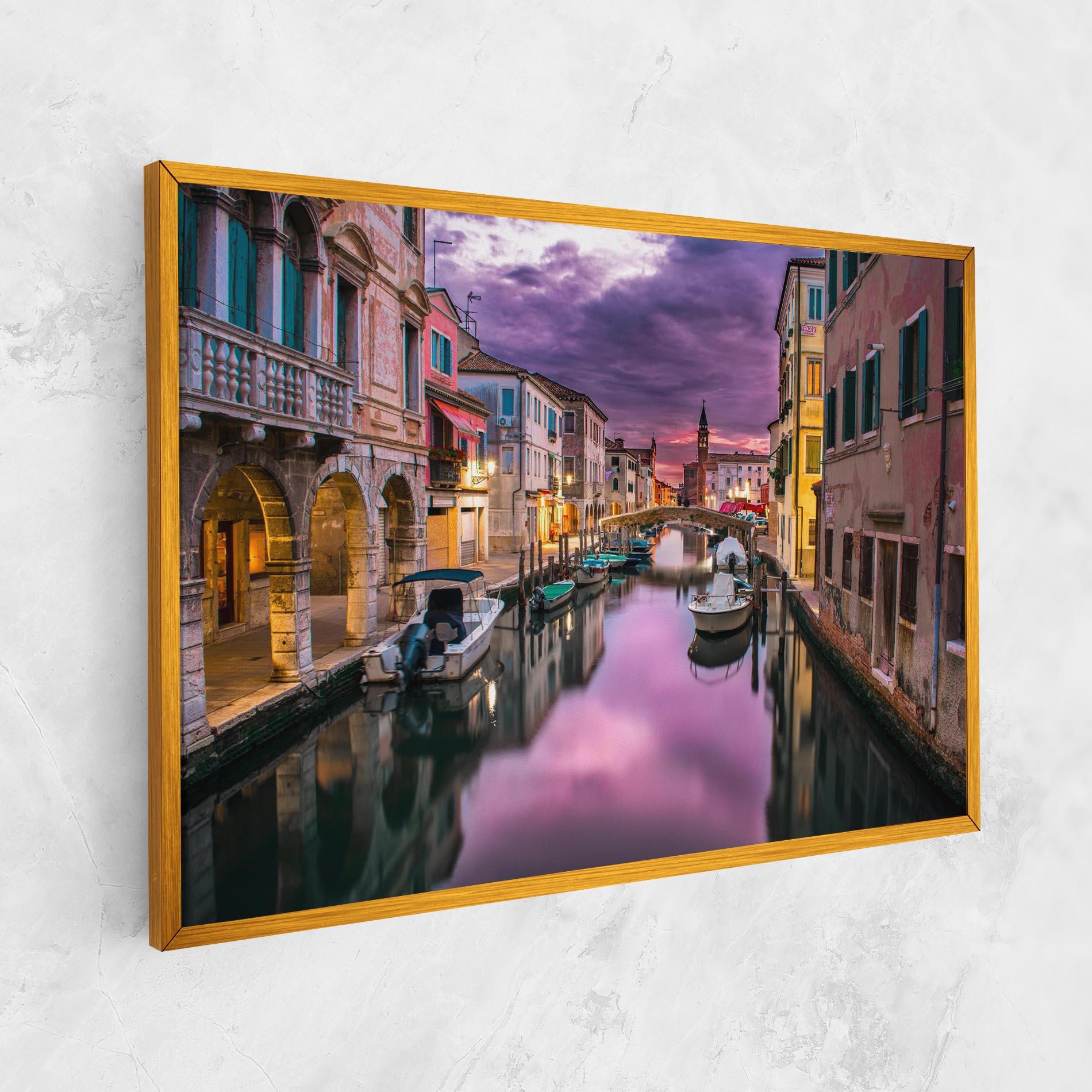 Картина на платно Purple Light Venecia mockup 1