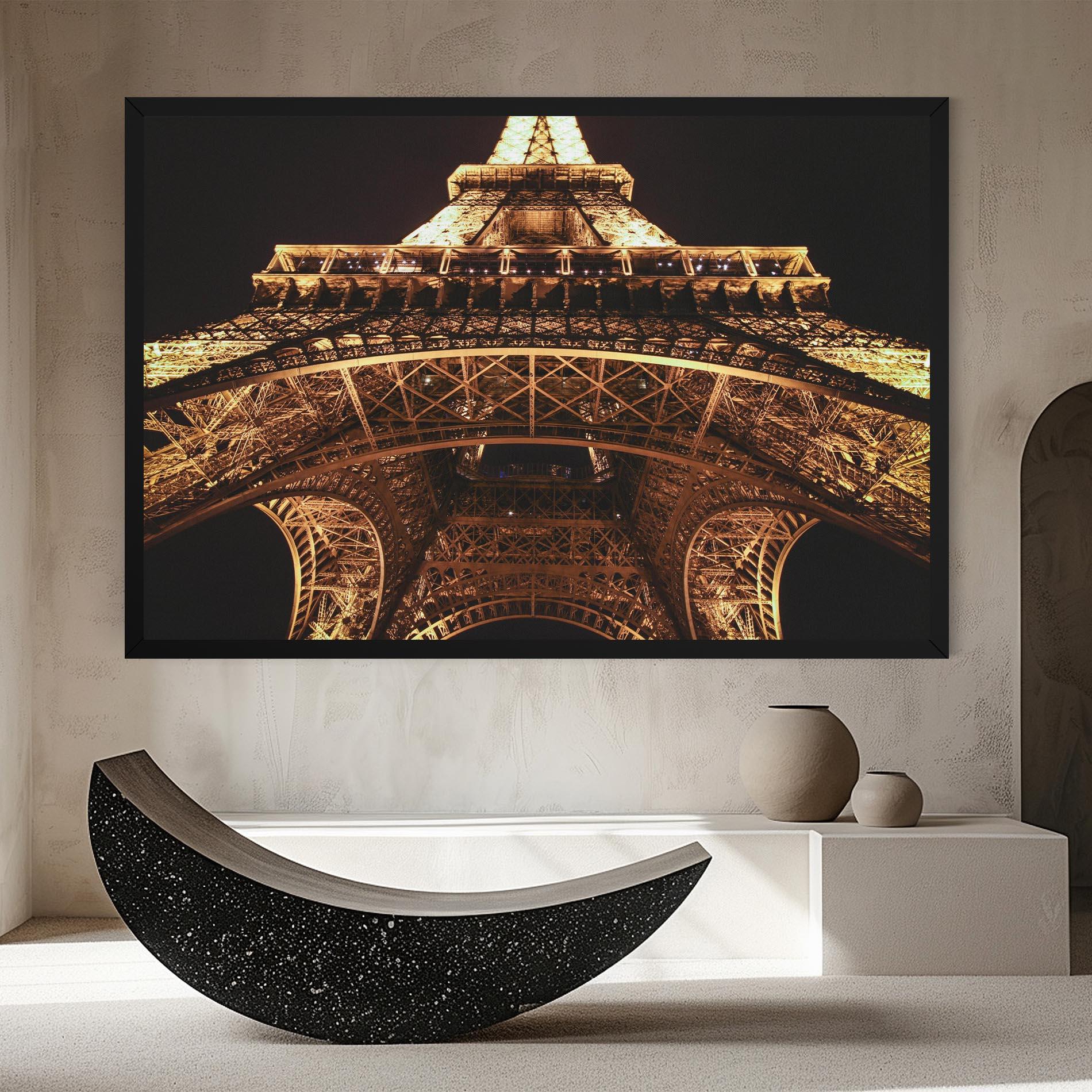 Картина на платно Eiffel Tower At Night mockup 8