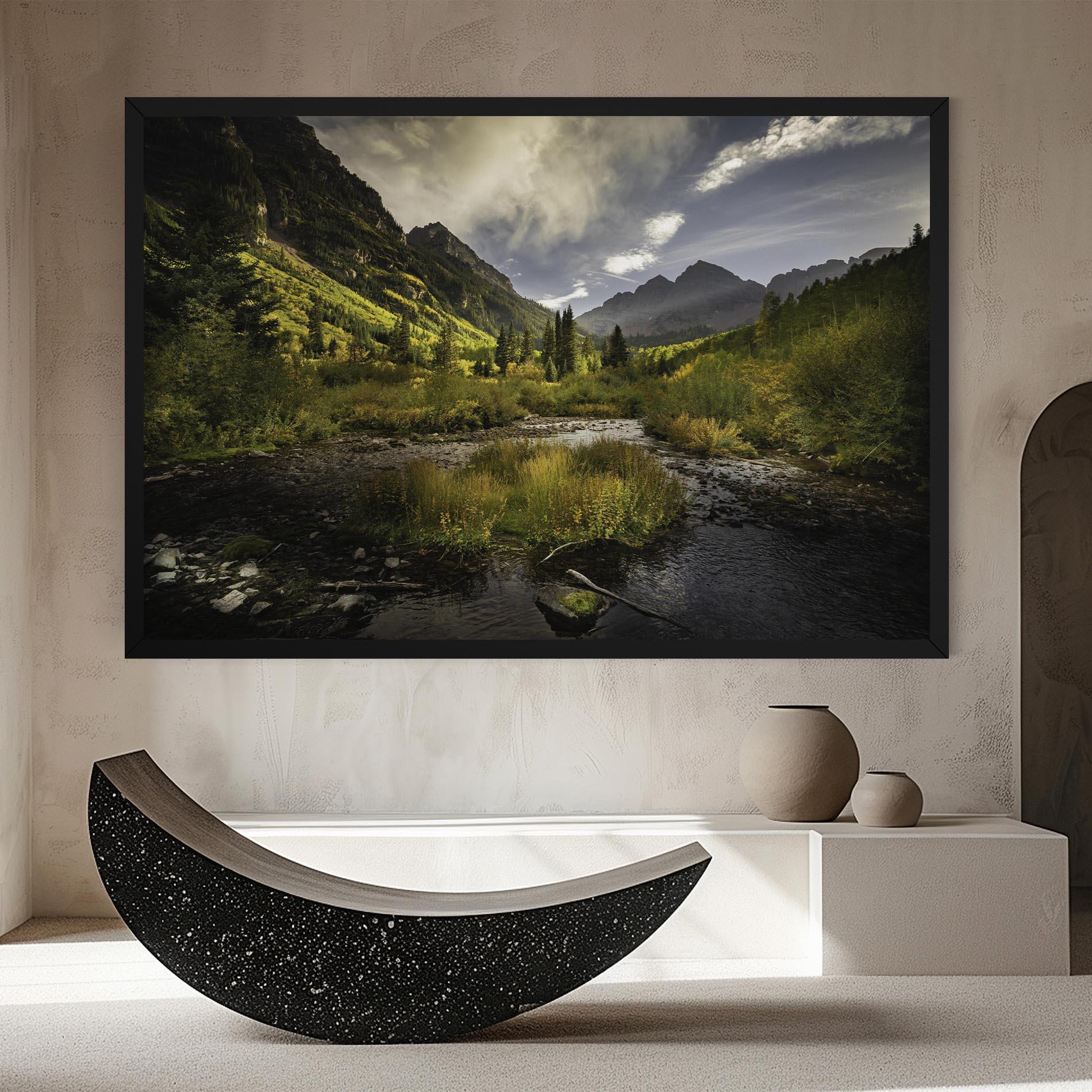 Картина на платно Cloudy Lake mockup 8