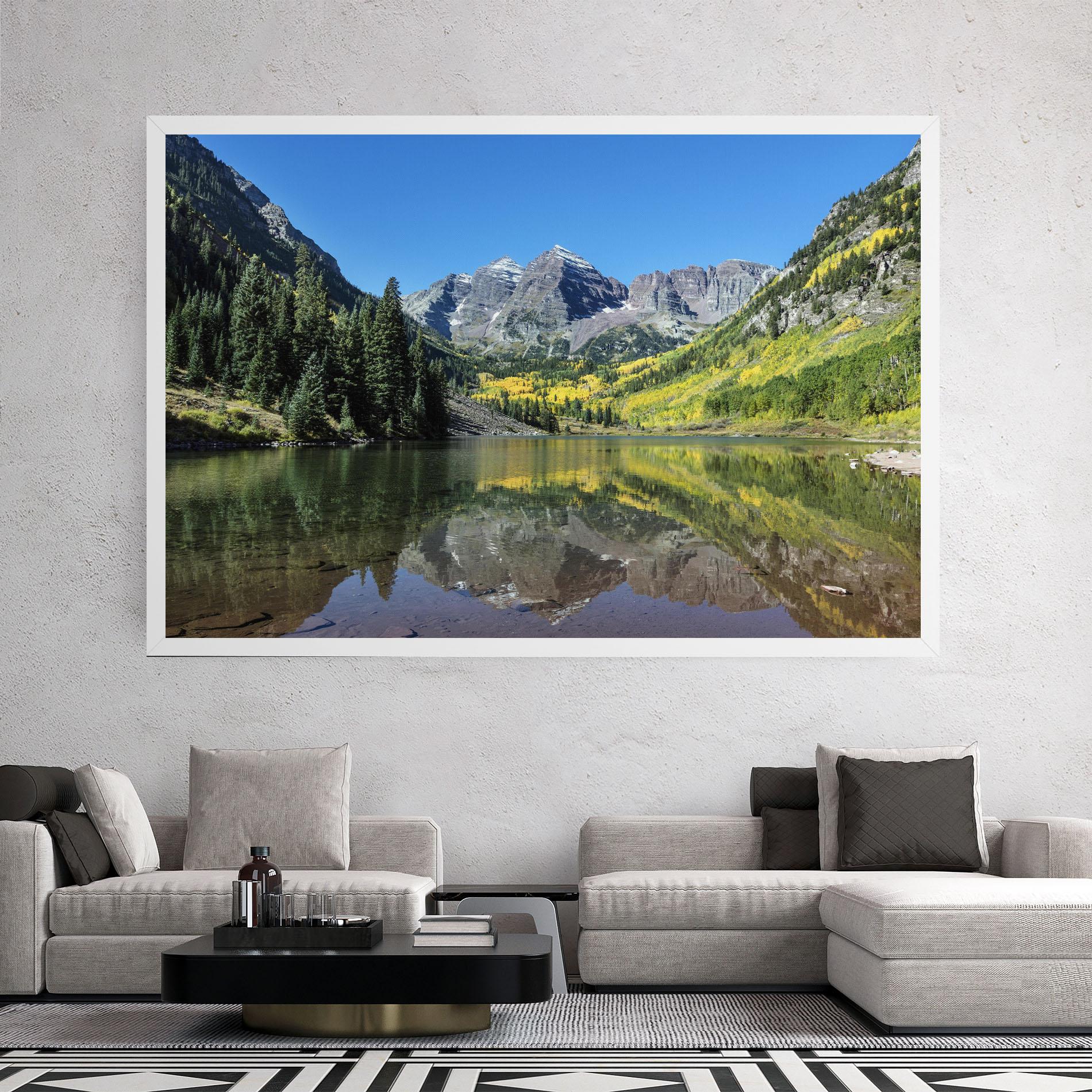 Картина на платно Lake Green Mountain mockup 2