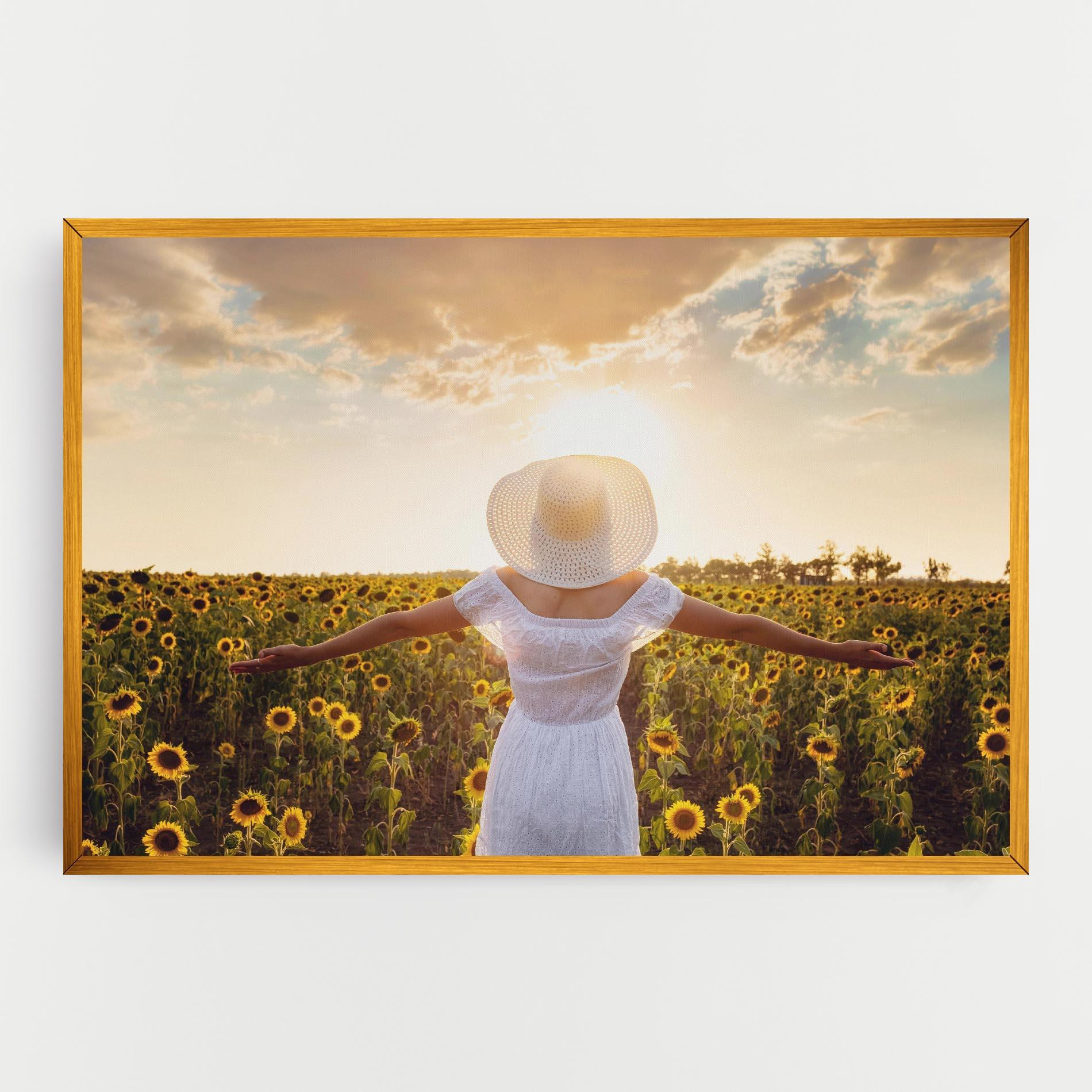 Картина на платно Girl In Nature mockup 0