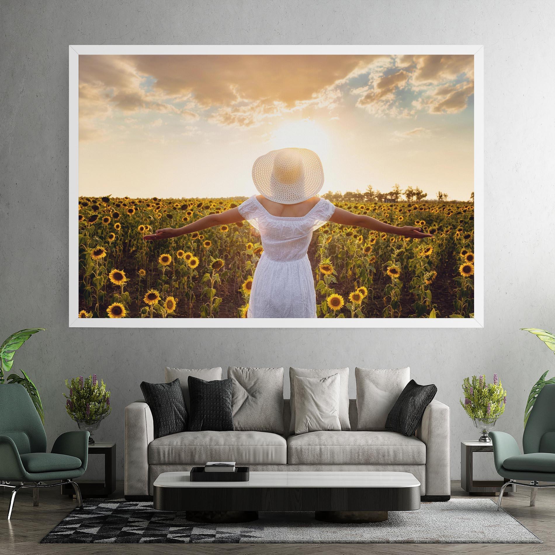 Картина на платно Girl In Nature mockup 7
