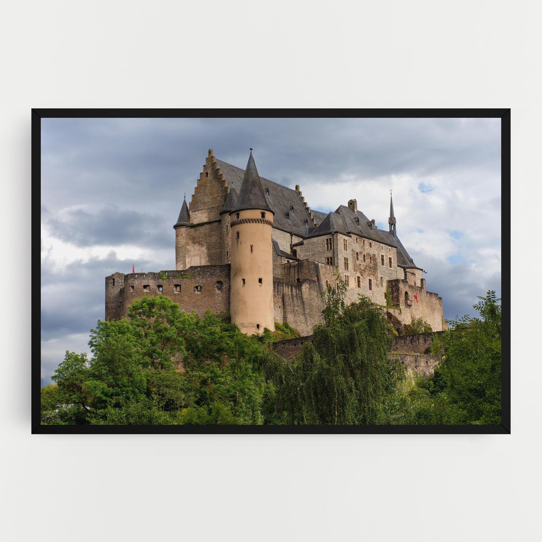 Castle Vianden mockup 0