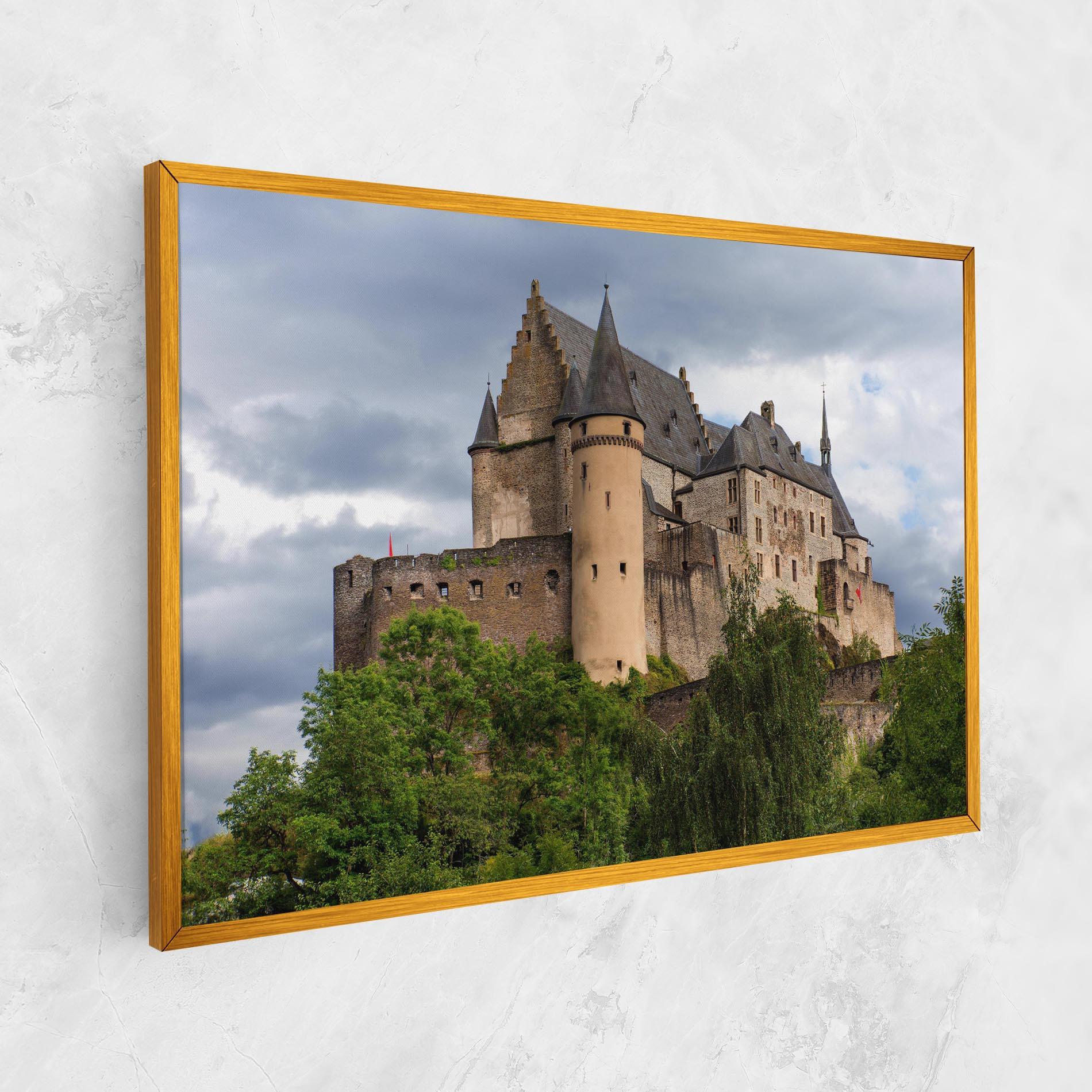 Картина на платно Castle Vianden mockup 1