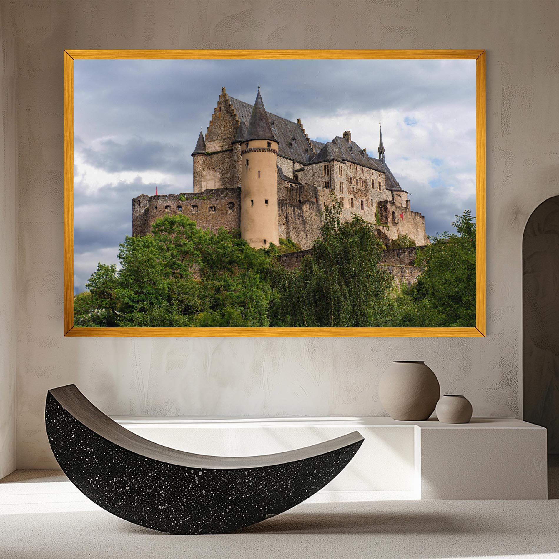Картина на платно Castle Vianden mockup 8