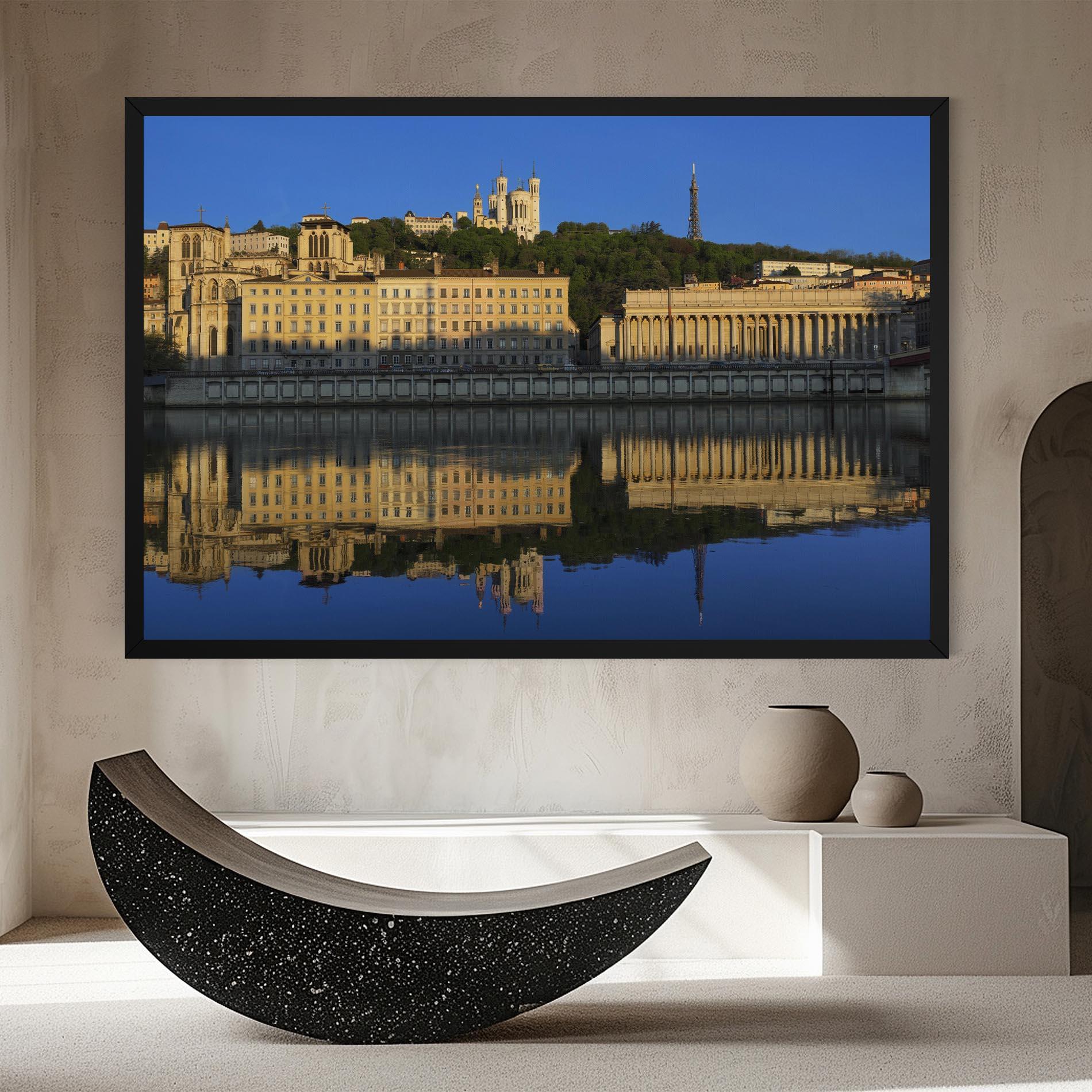 Картина на платно Lyon France mockup 8