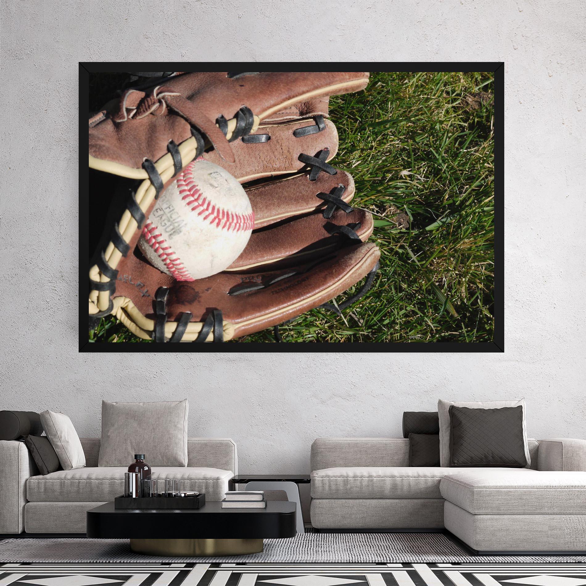 Картина на платно Brown Baseball Glove mockup 2