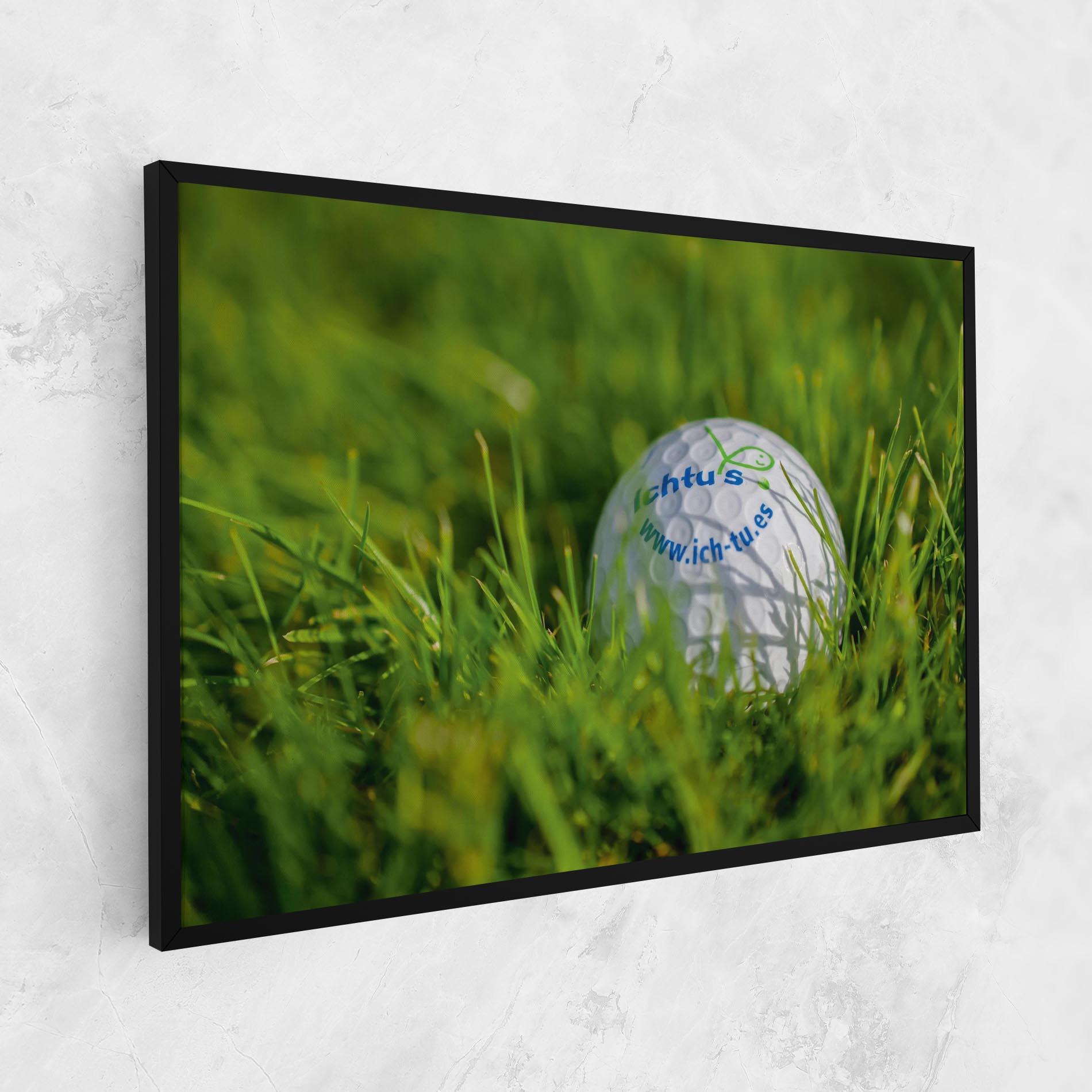 Картина на платно Golf Ball In Grass mockup 1