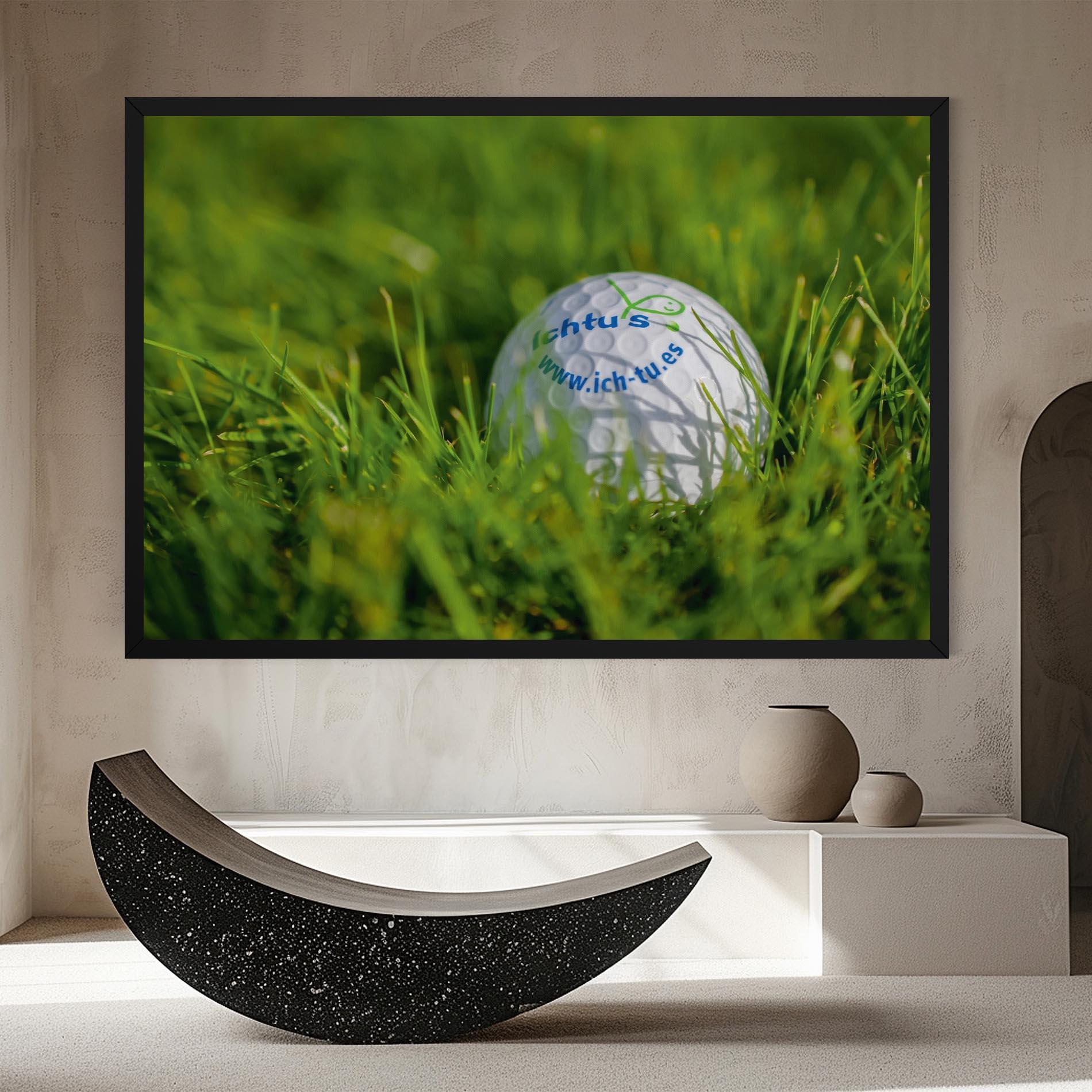 Картина на платно Golf Ball In Grass mockup 8