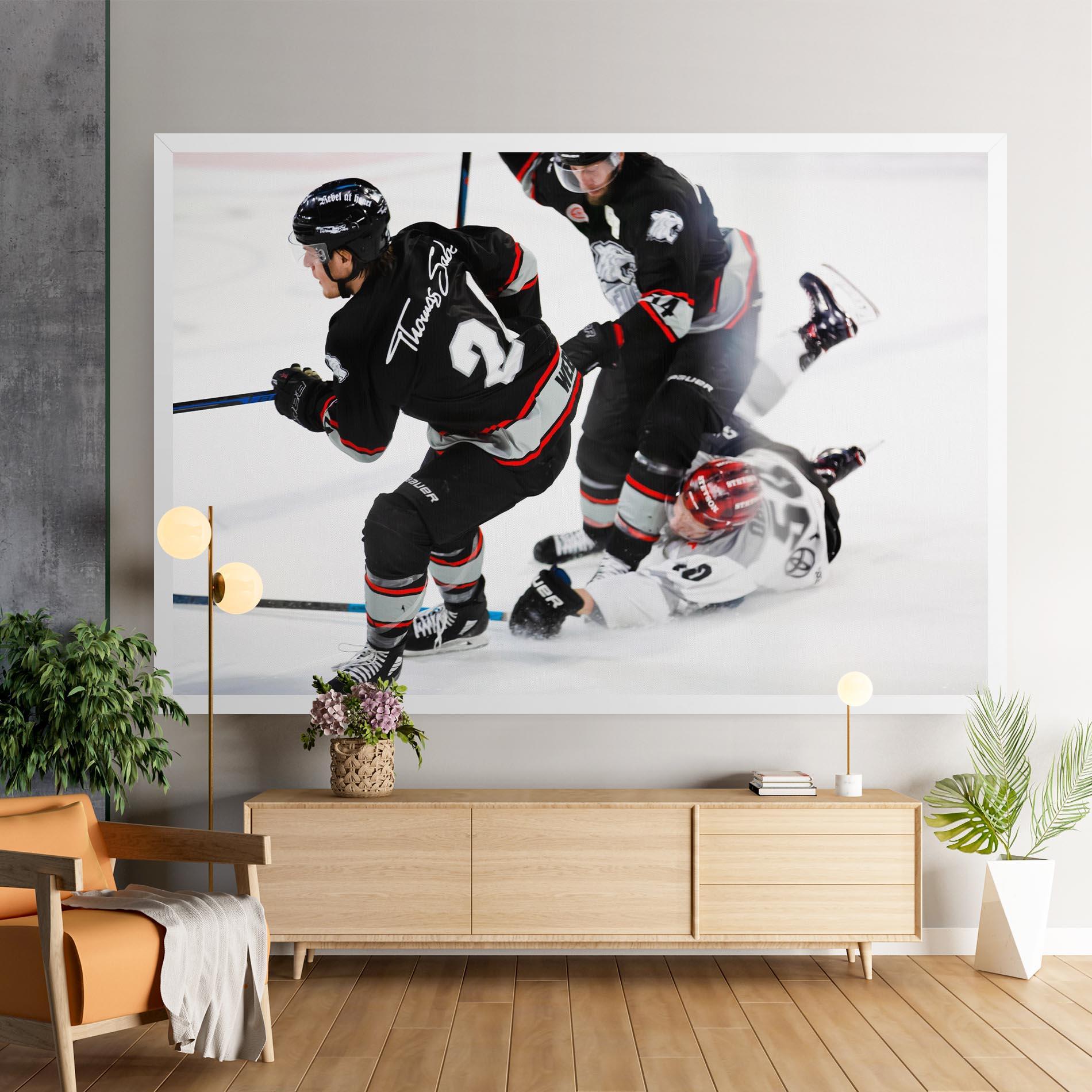 Картина на платно Breakaway Boss mockup 9