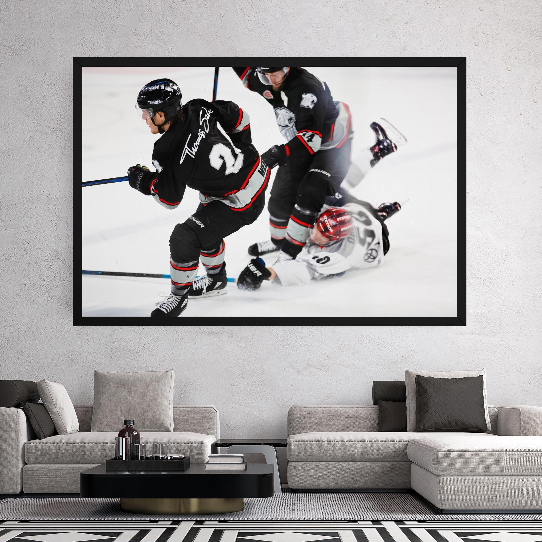 Картина на платно Breakaway Boss mockup 2