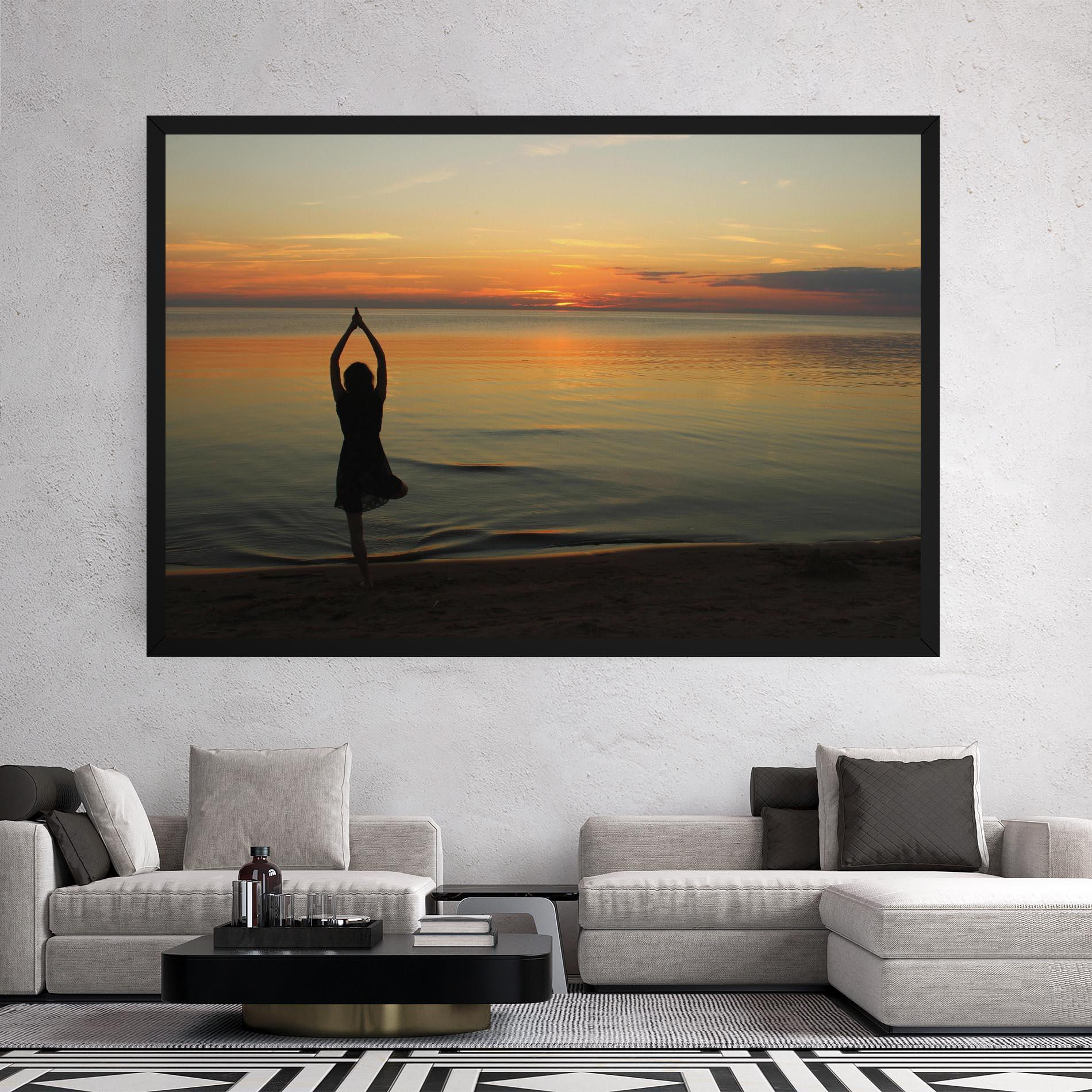 Картина на платно Gentle Growth mockup 2