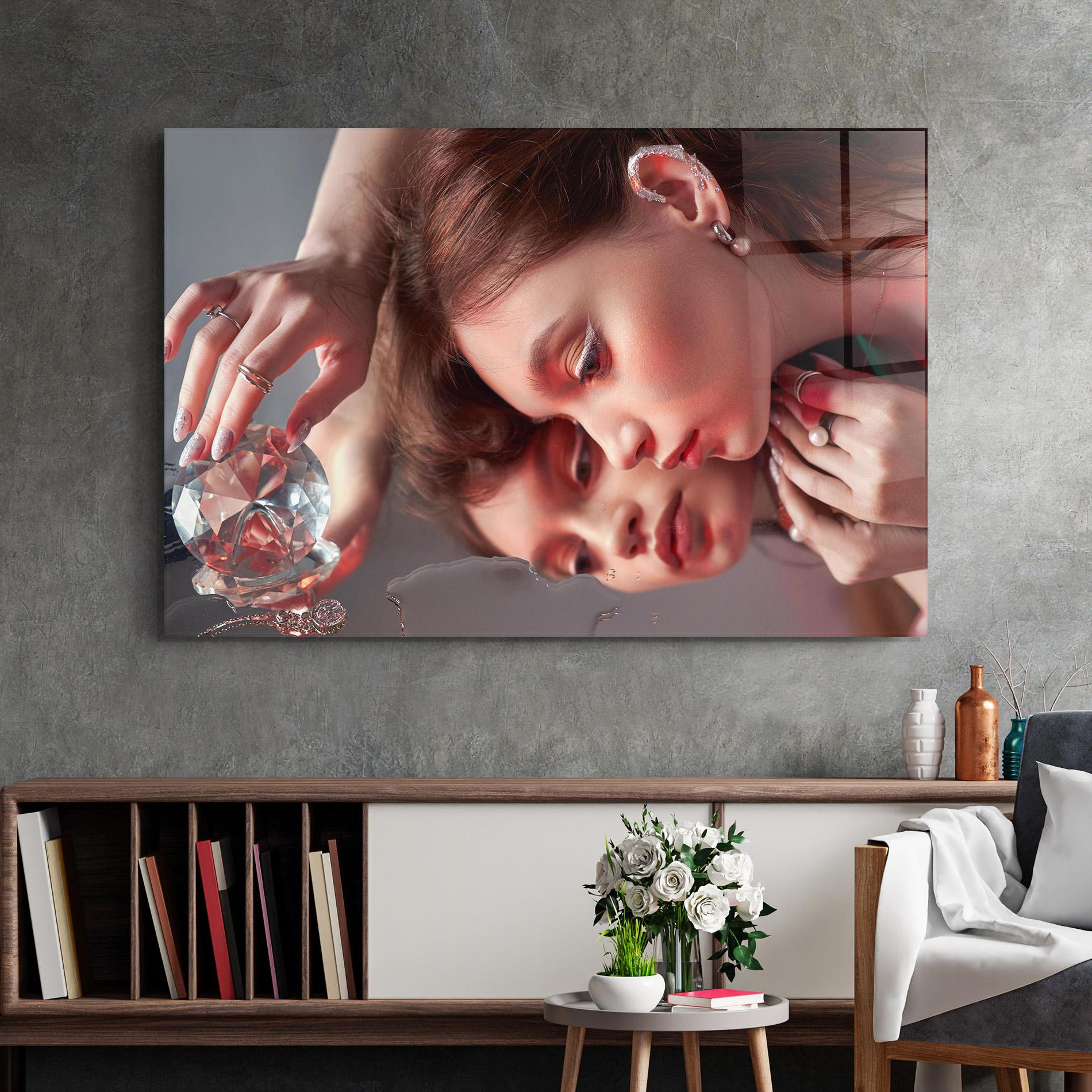 Стъклена картина Big Diamond Hand mockup 2