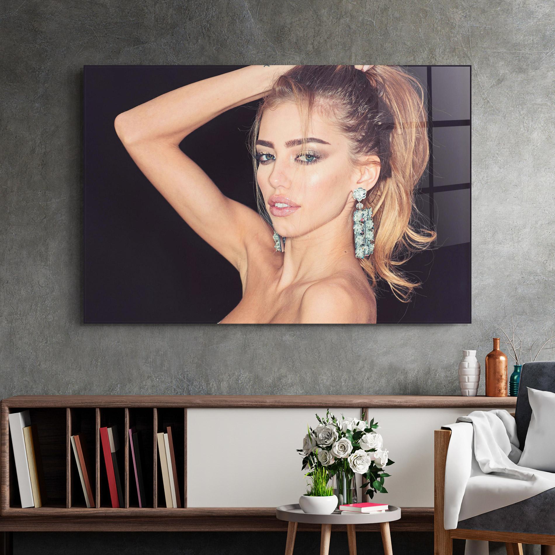 Стъклена картина Flower Earrings mockup 2