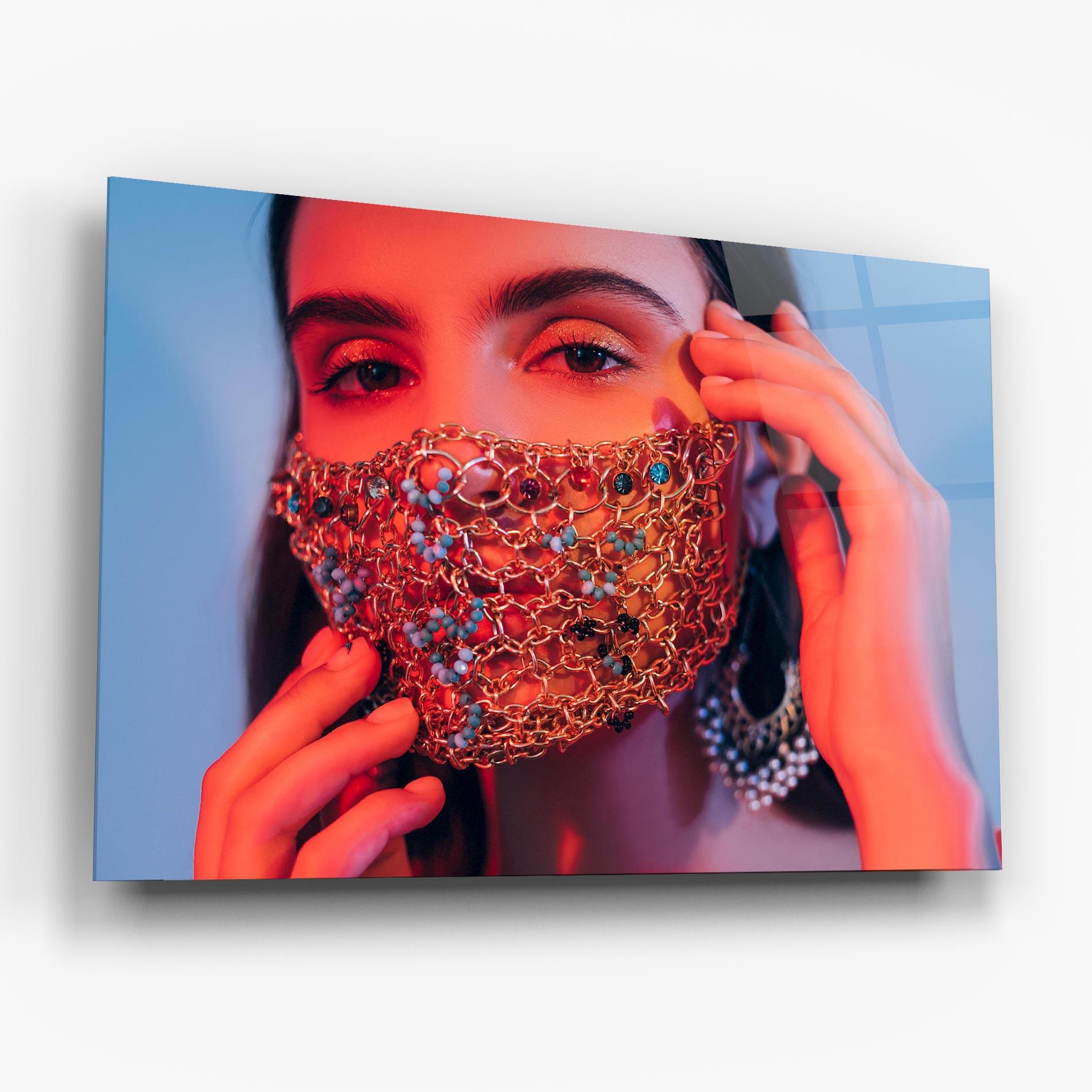 Стъклена картина Gold Chain Face Mask mockup 6