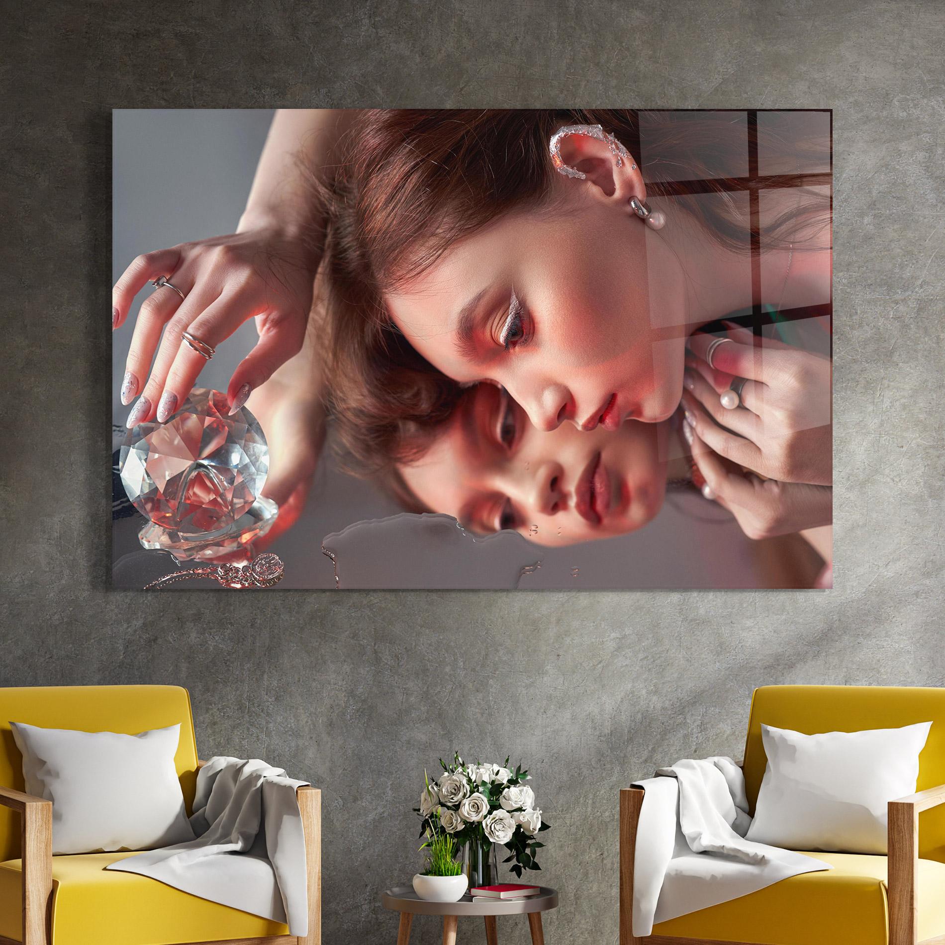 Стъклена картина Big Diamond Hand mockup 4