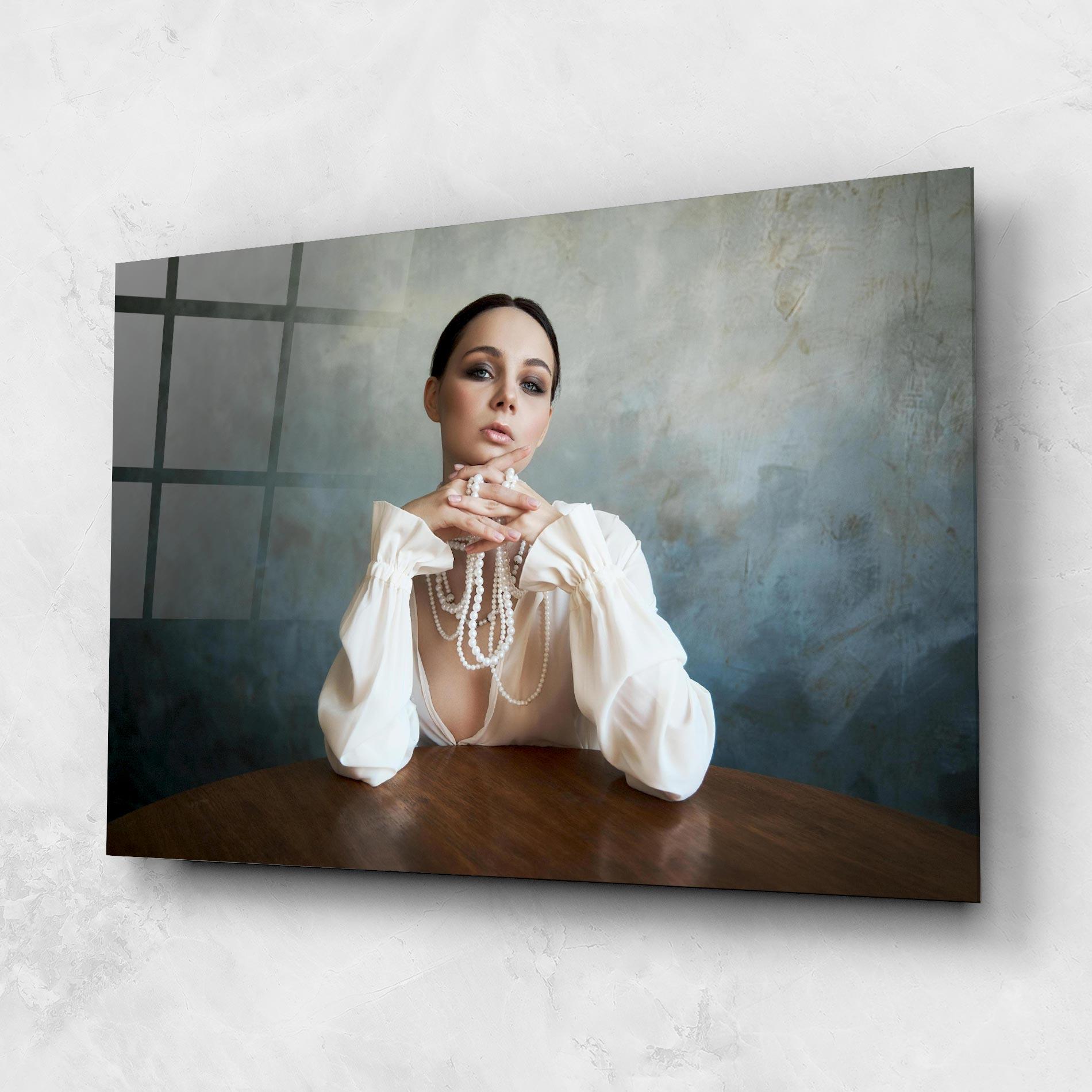 Стъклена картина Girl White Pearls mockup 1