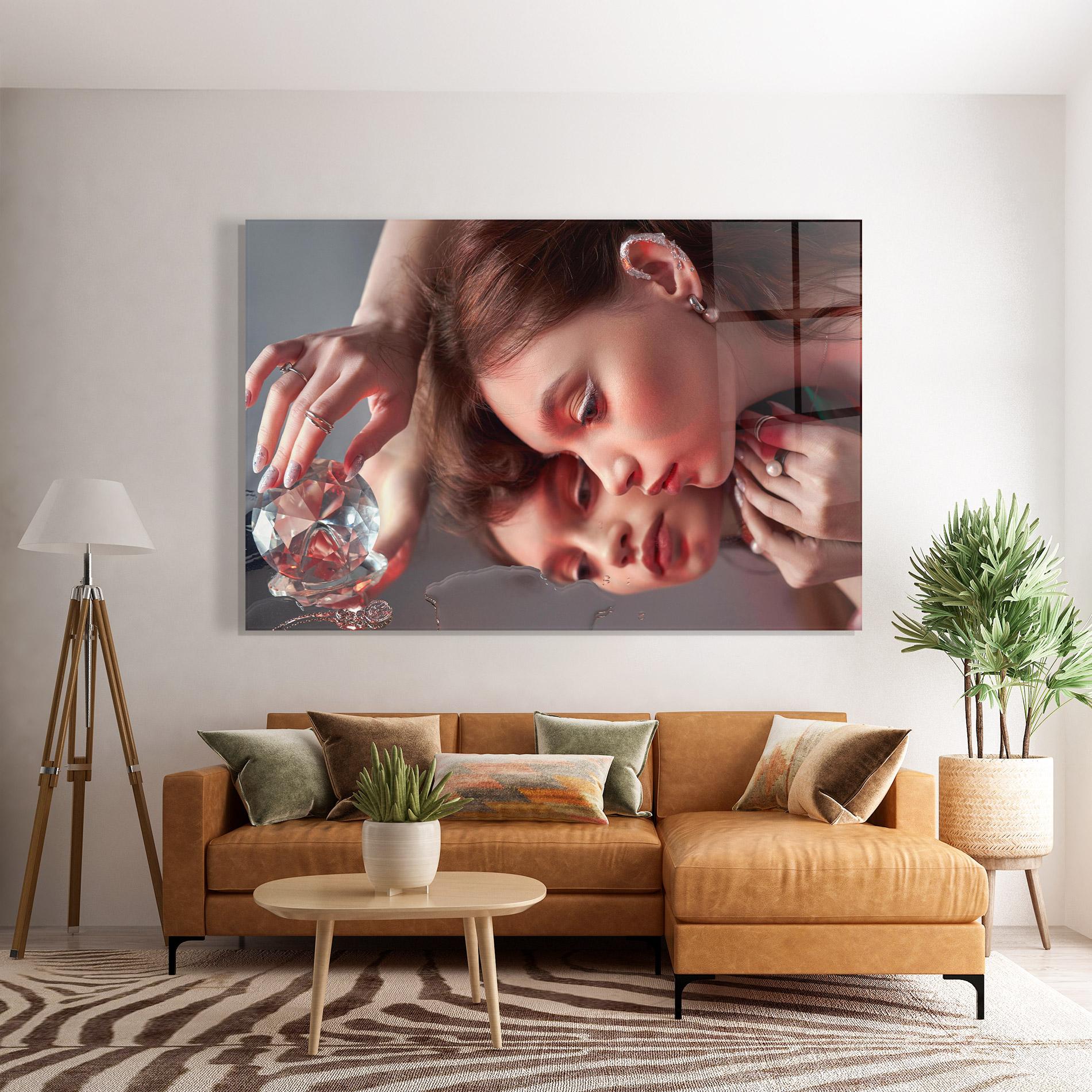 Стъклена картина Big Diamond Hand mockup 7