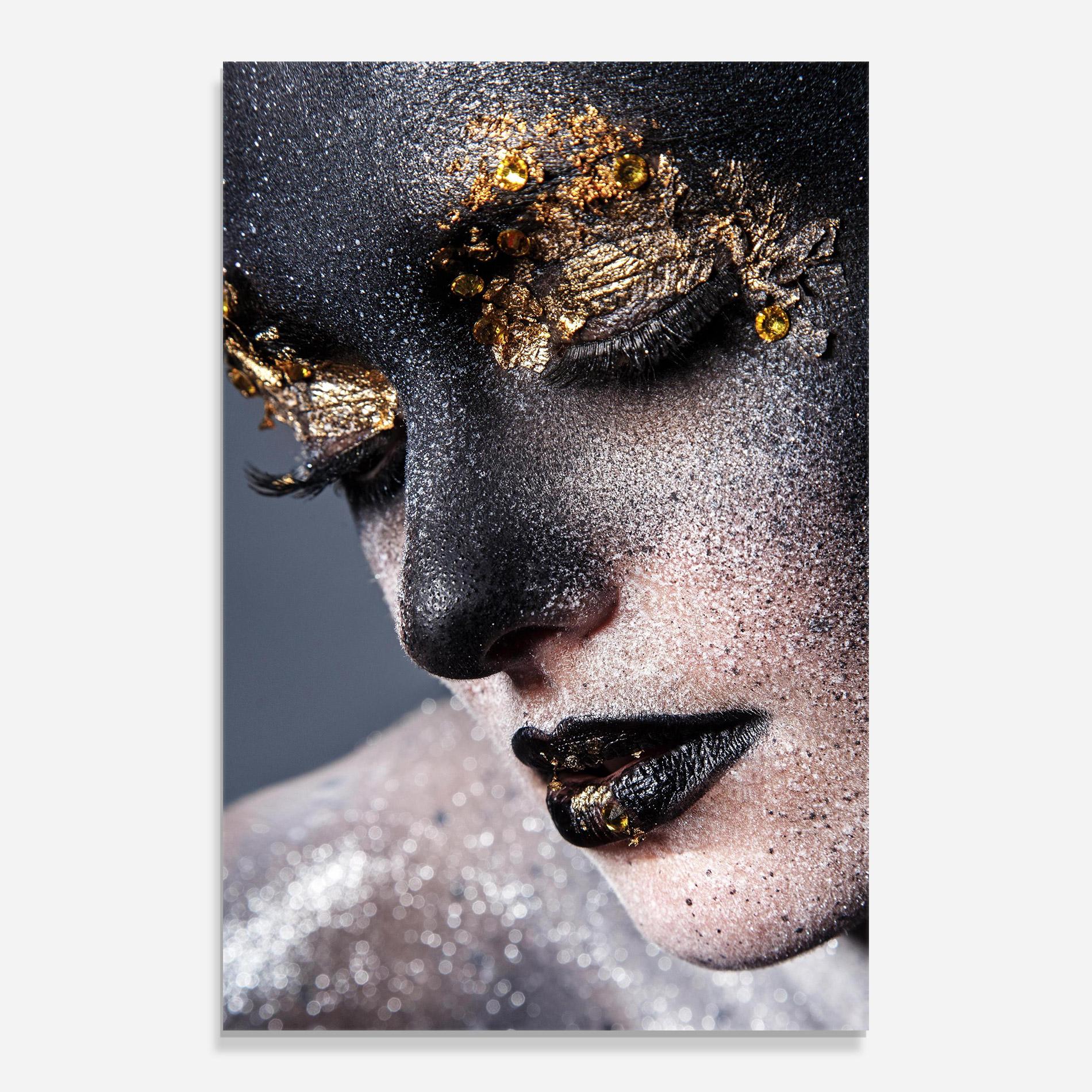 Стъклена картина Beautiful Gold Artistic Makeup mockup 0