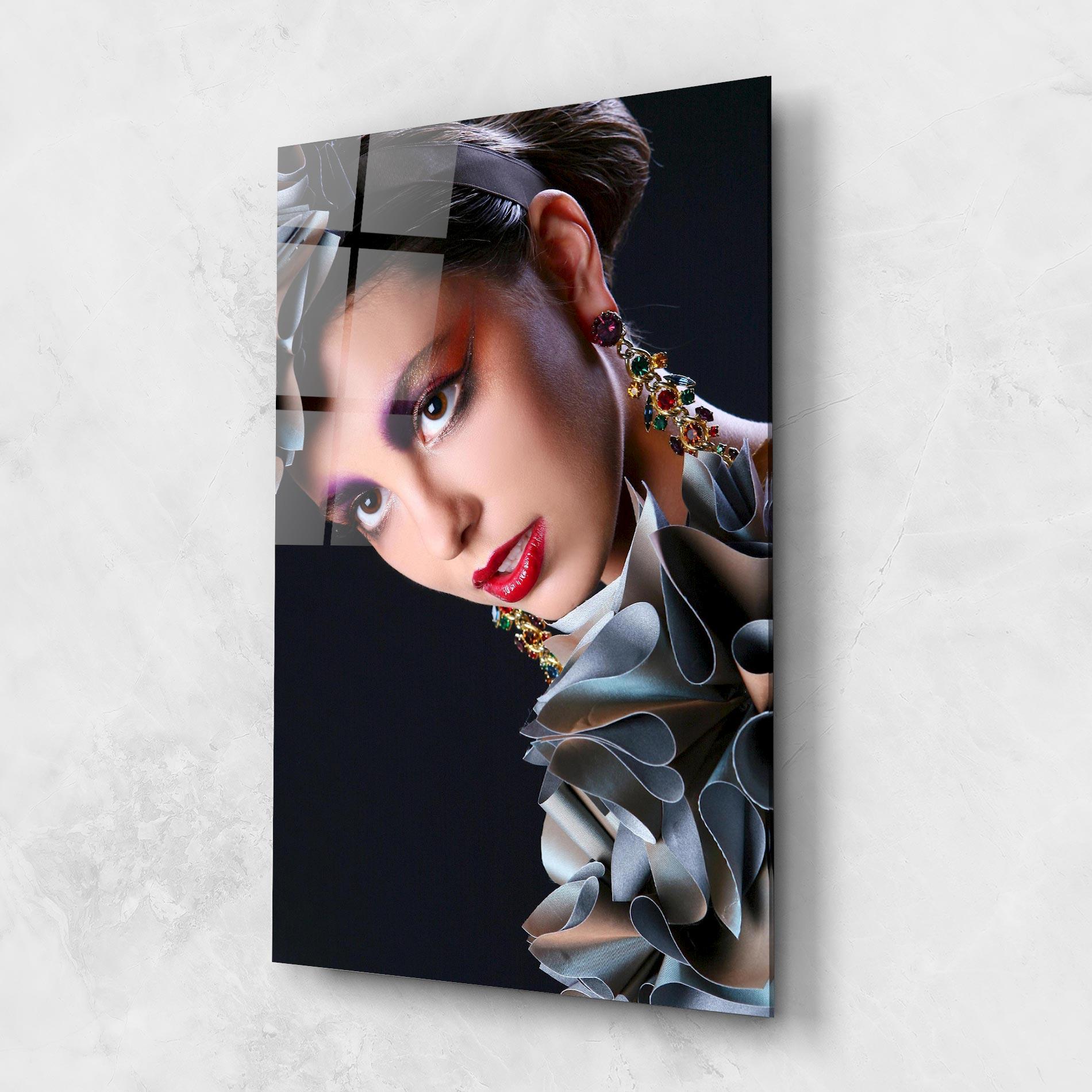 Стъклена картина Big Eyes Makeup mockup 1