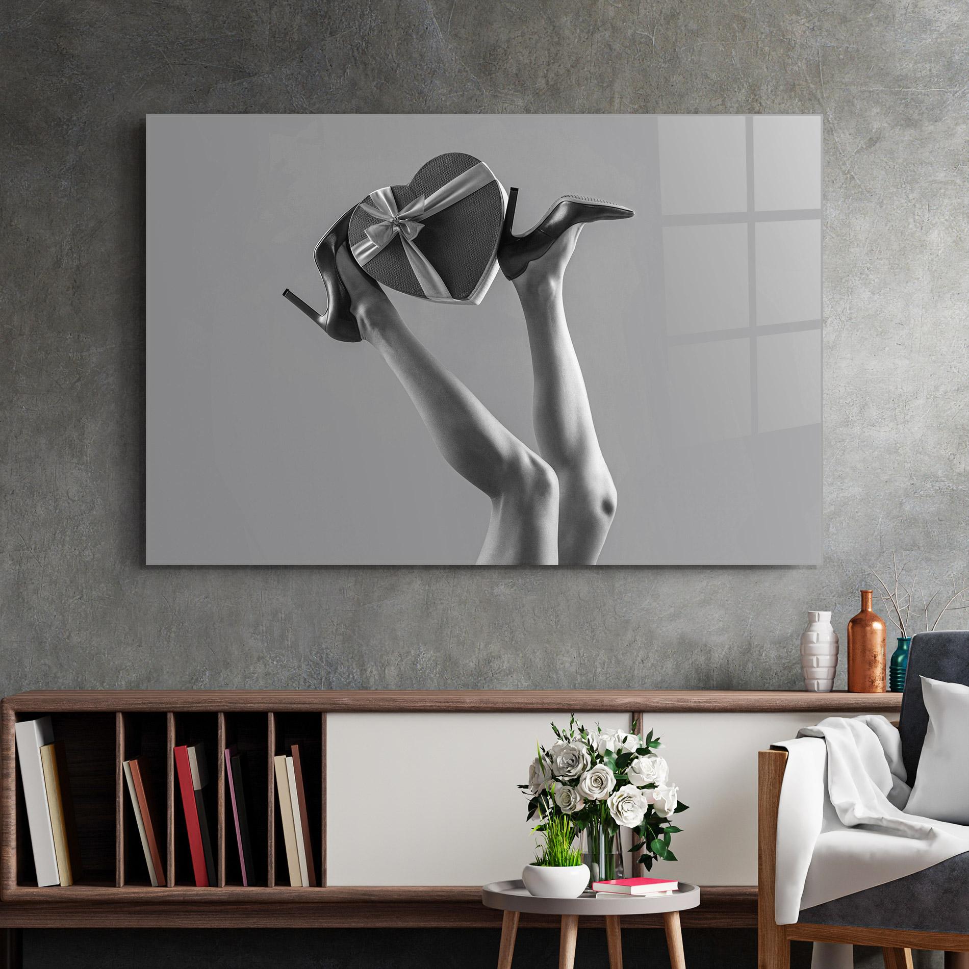 Стъклена картина Heart Shaped Gift mockup 2