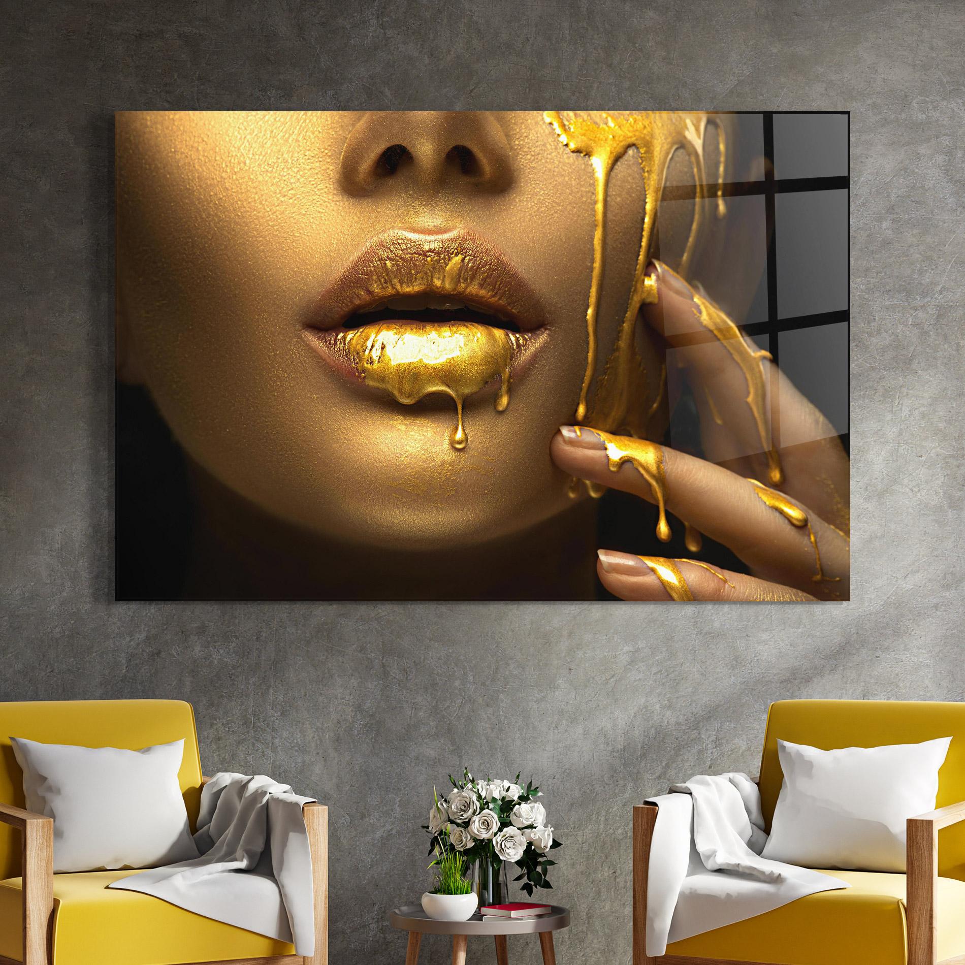 Стъклена картина Golden Lips mockup 4
