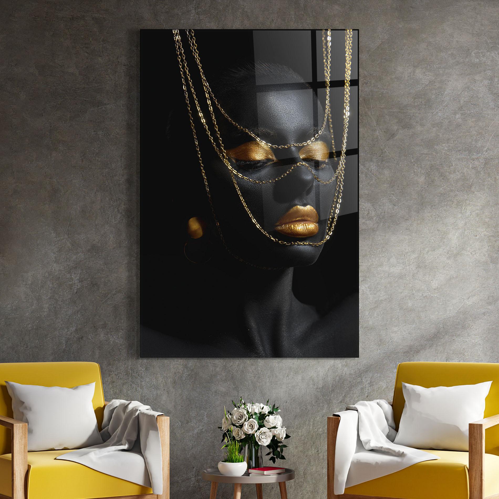 Стъклена картина Gold Chain Girl mockup 4