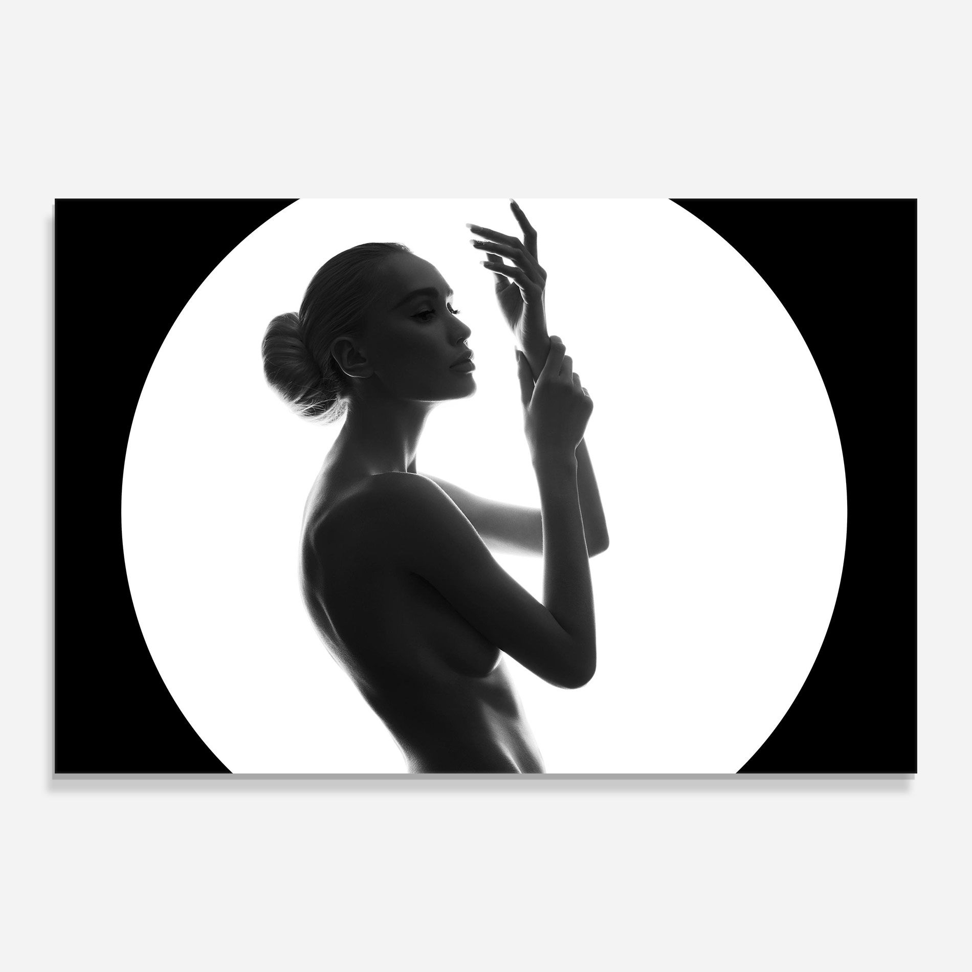 Circle Woman Body mockup 0