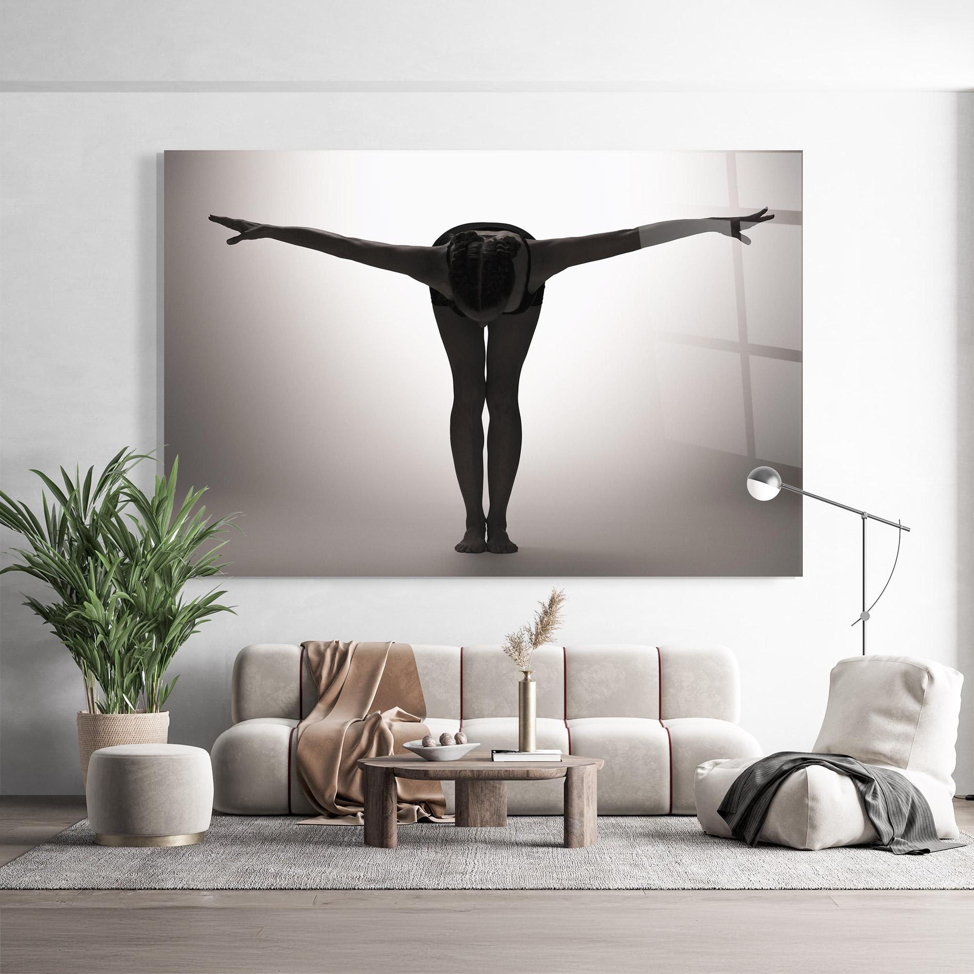 Стъклена картина Hands Apart mockup 9