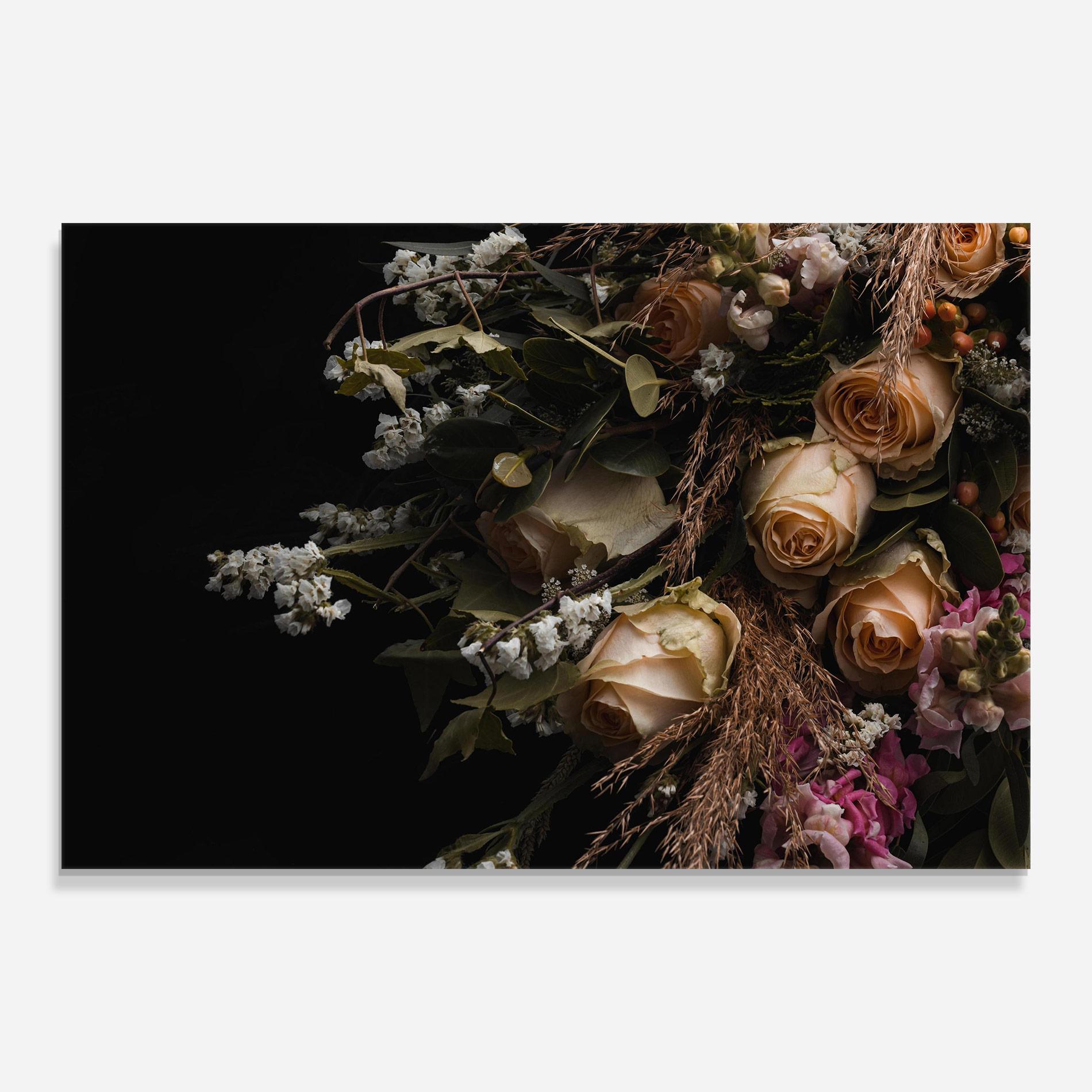 Стъклена картина Luxurious Cream Bouquet mockup 0
