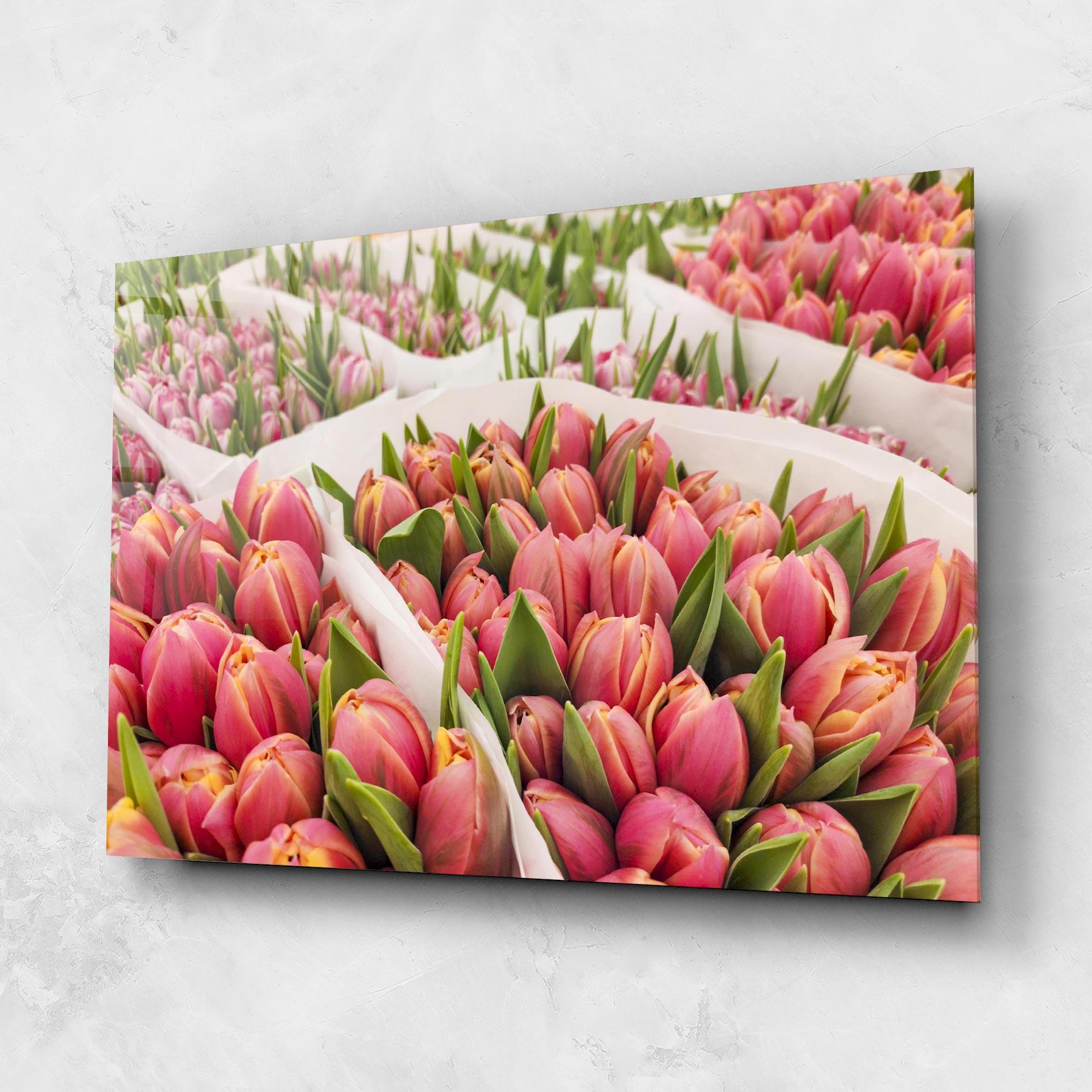 Стъклена картина Pretty Pink Tulips Bouquet mockup 1