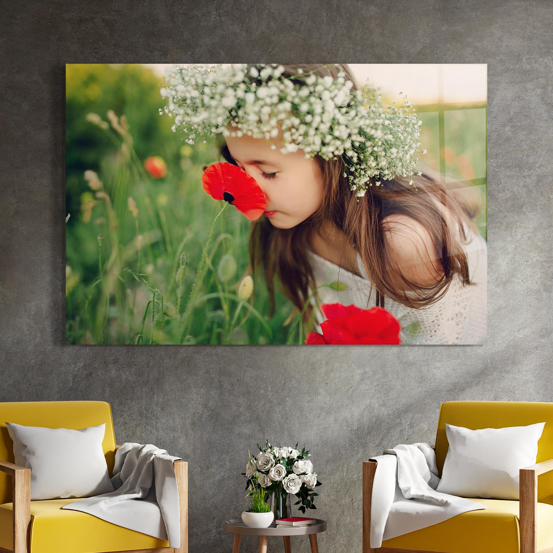 Стъклена картина Girl With Poppies mockup 4