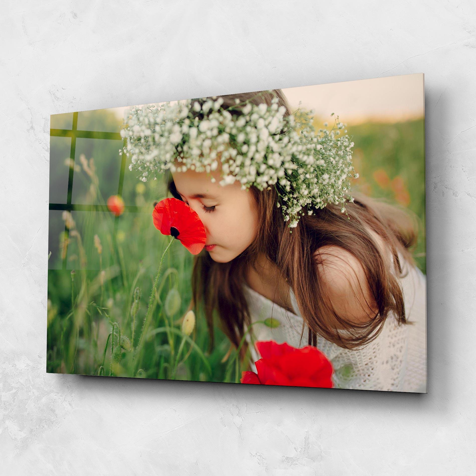 Стъклена картина Girl With Poppies mockup 1