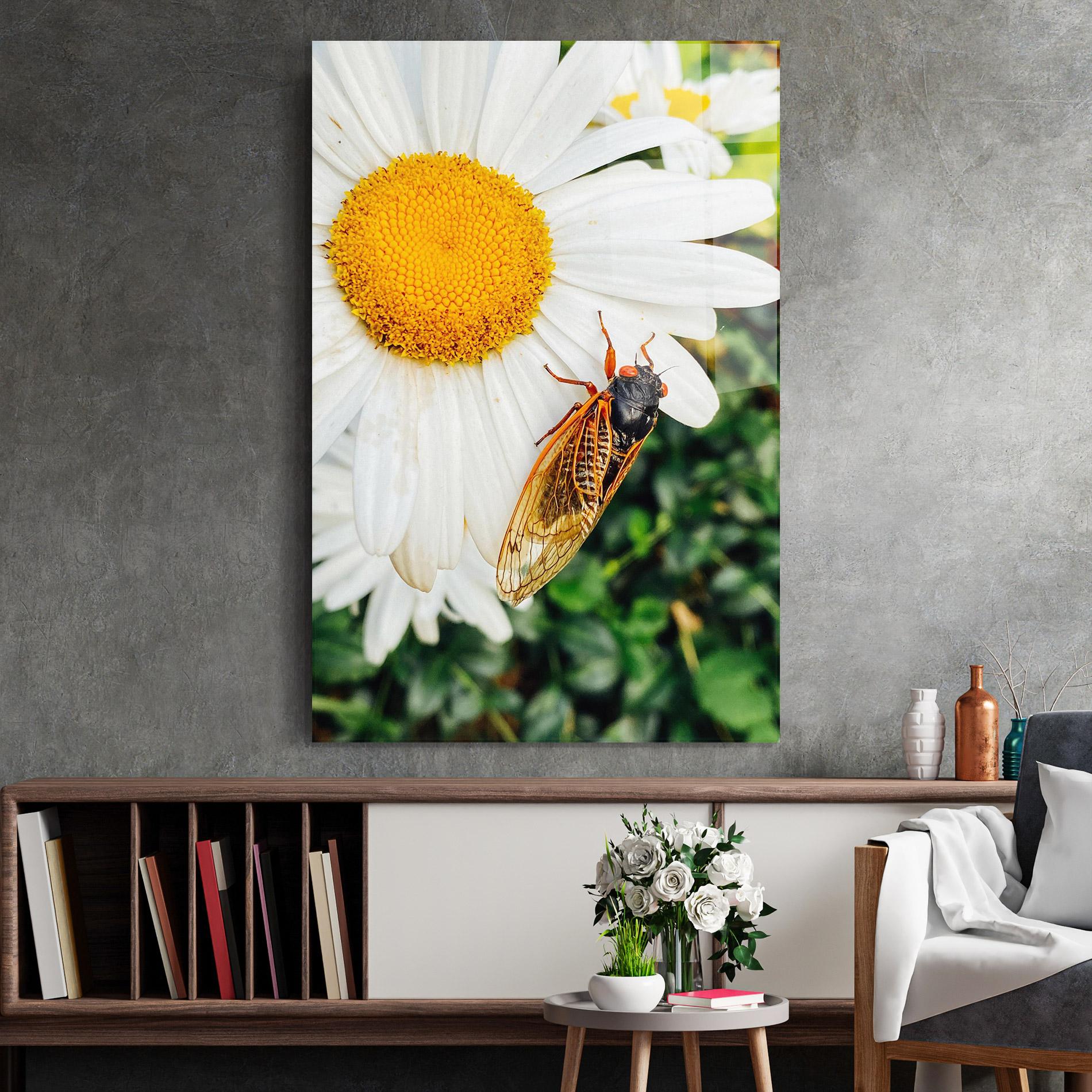 Стъклена картина Bug On The Daisy mockup 2