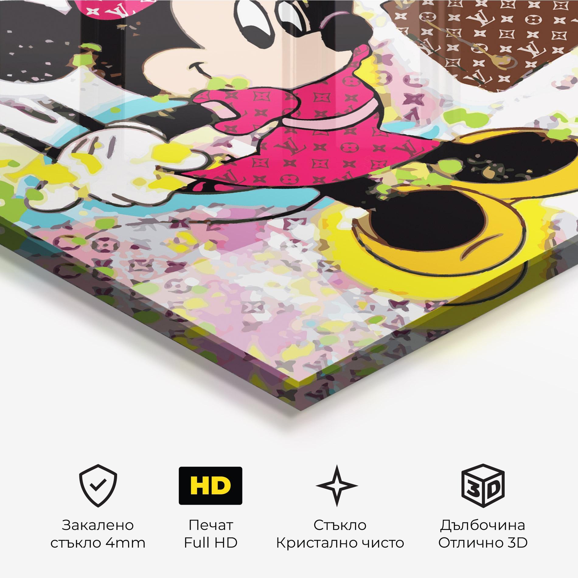 Стъклена картина Minnie Comes Back In Fashion mockup 3