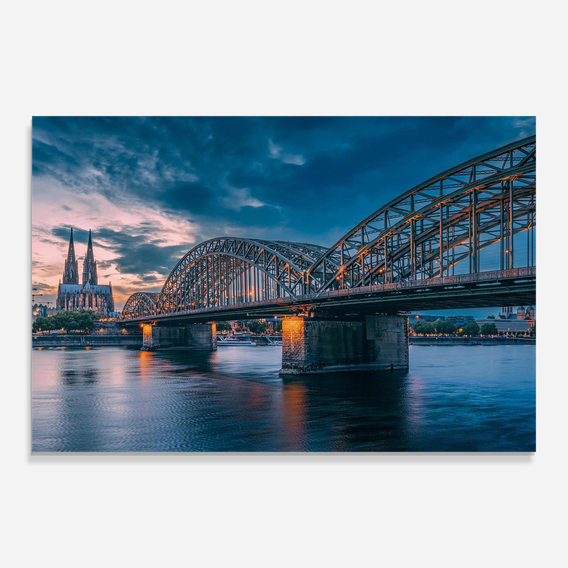 Стъклена картина River Whith Trains mockup 0