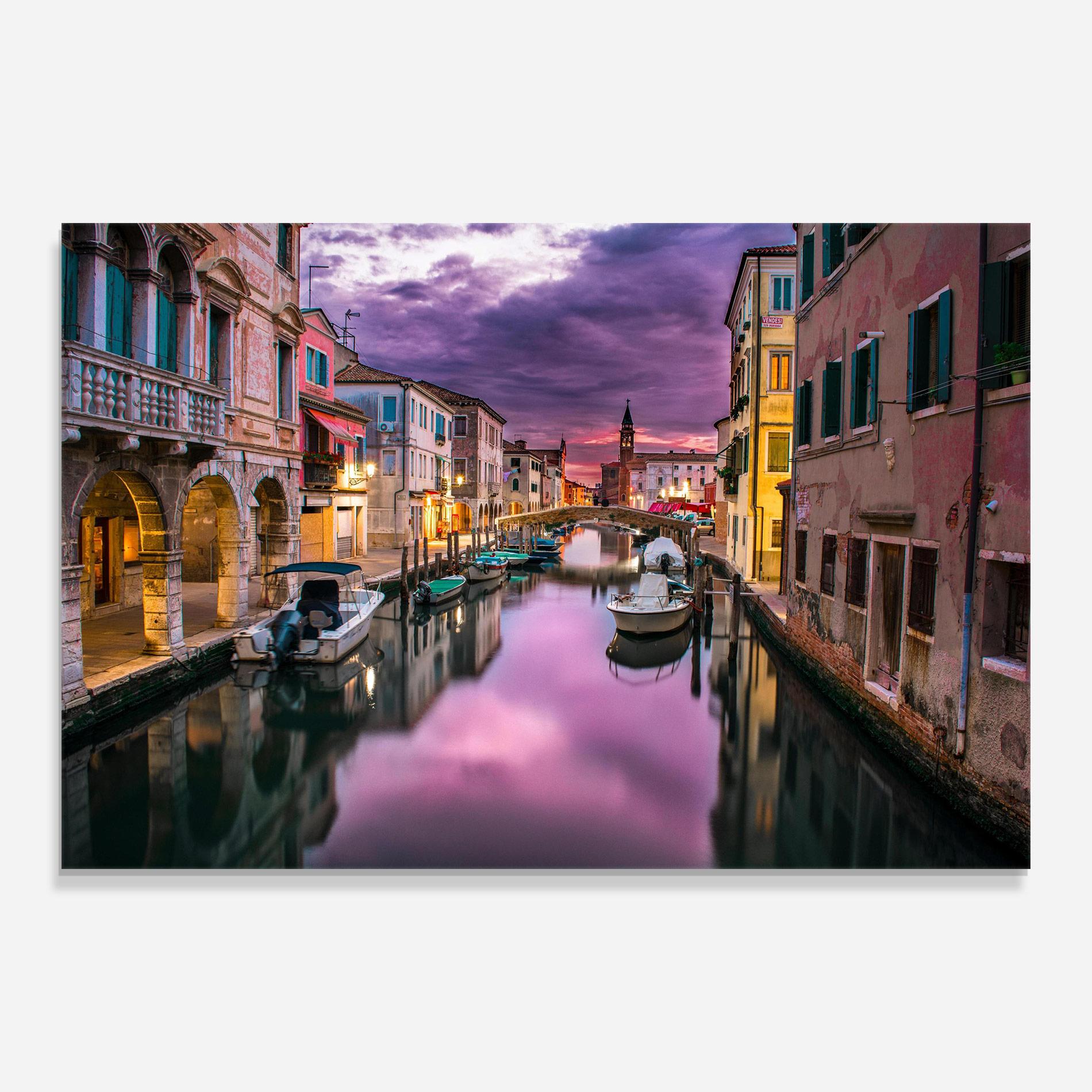 Стъклена картина Purple Light Venecia mockup 0