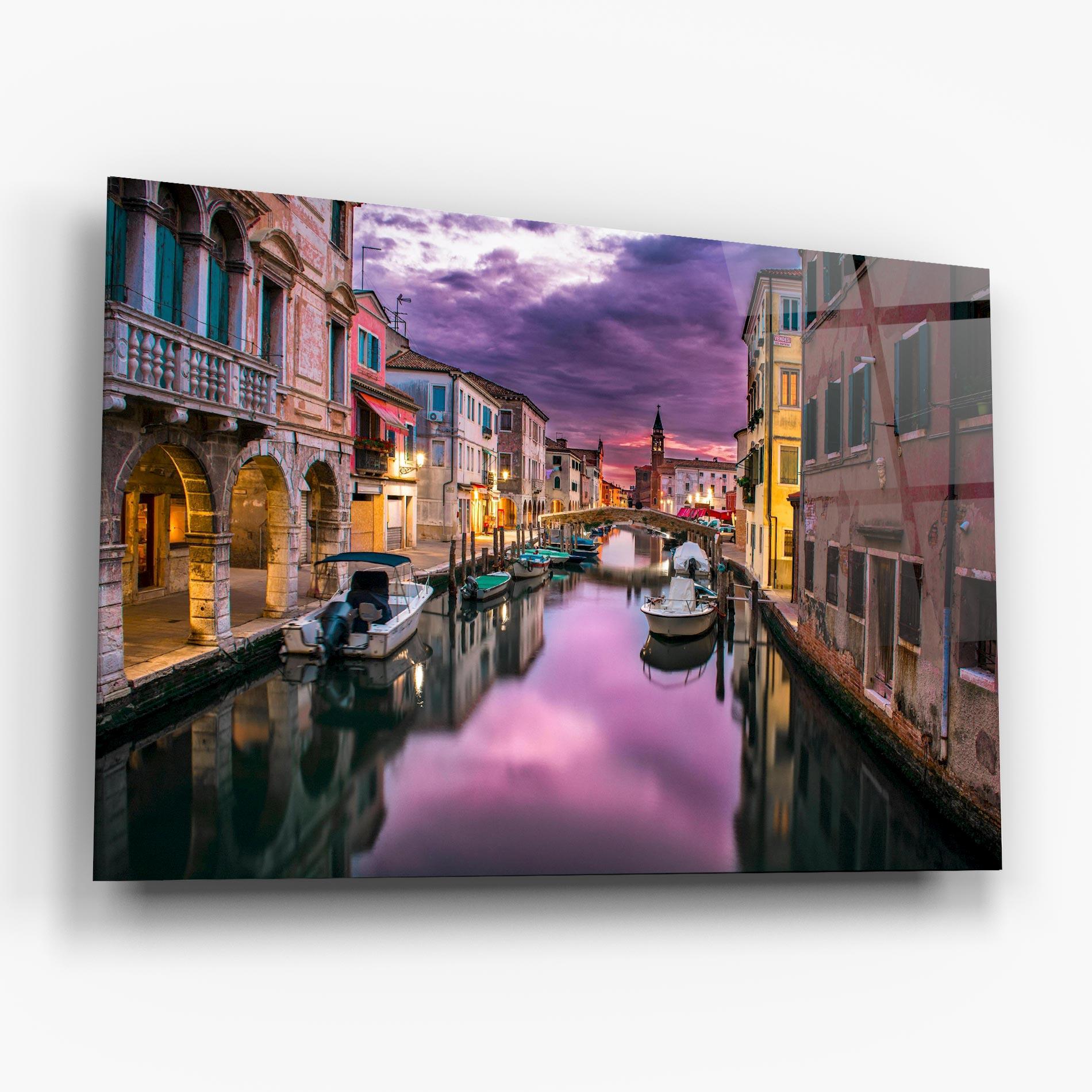 Стъклена картина Purple Light Venecia mockup 6