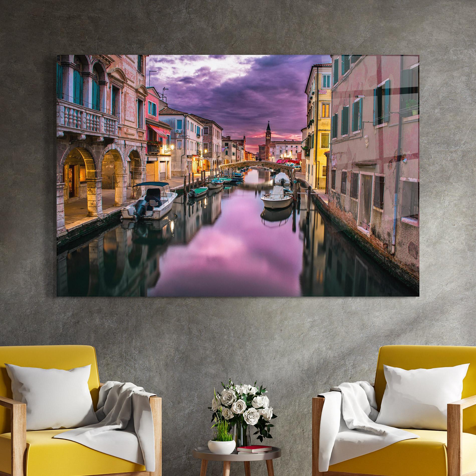 Стъклена картина Purple Light Venecia mockup 4