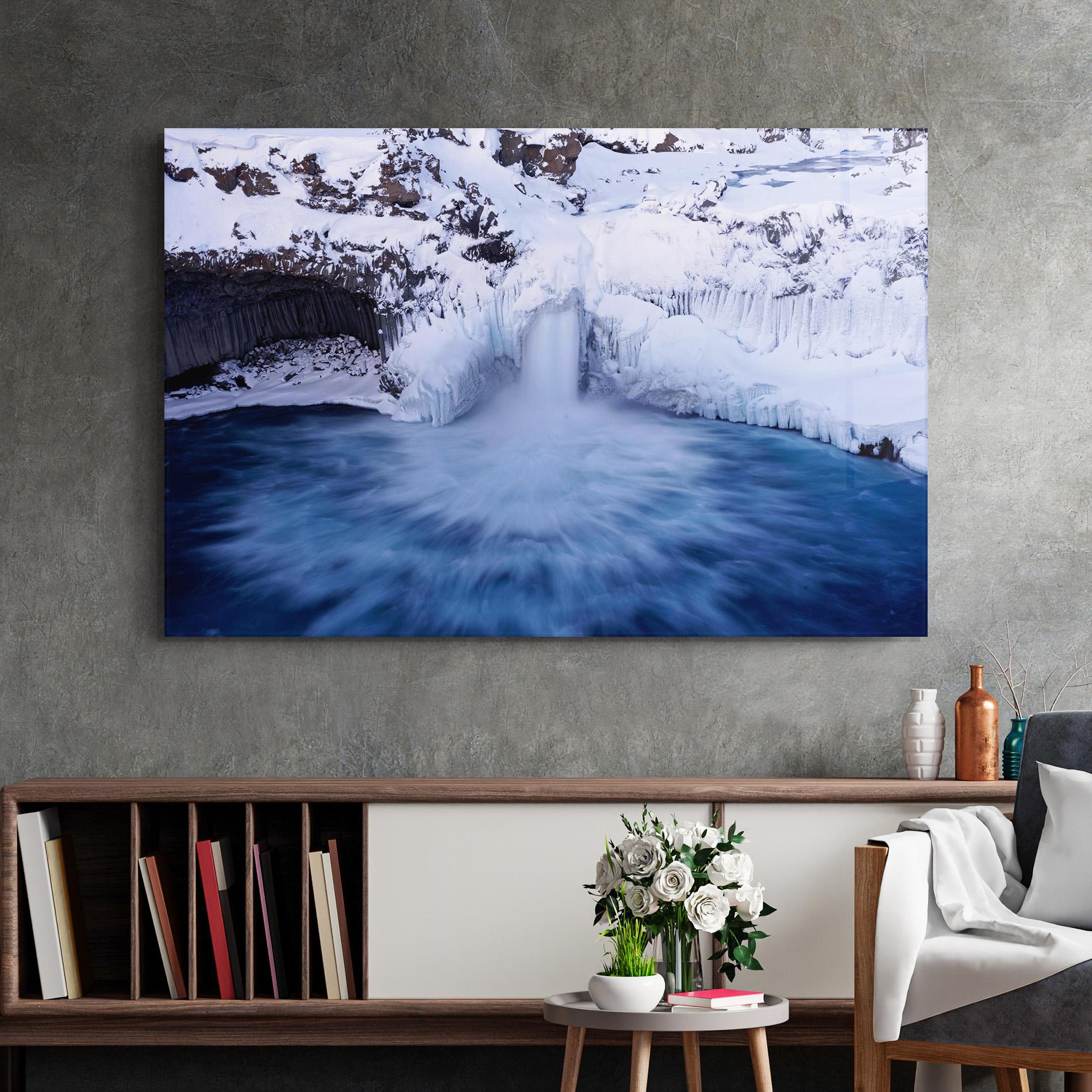 Стъклена картина Snow Waterfall mockup 2