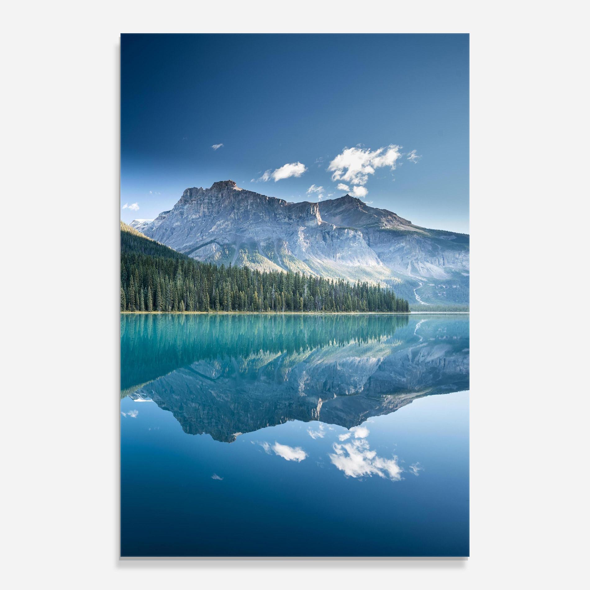 Стъклена картина Blue Mountain Lake mockup 0